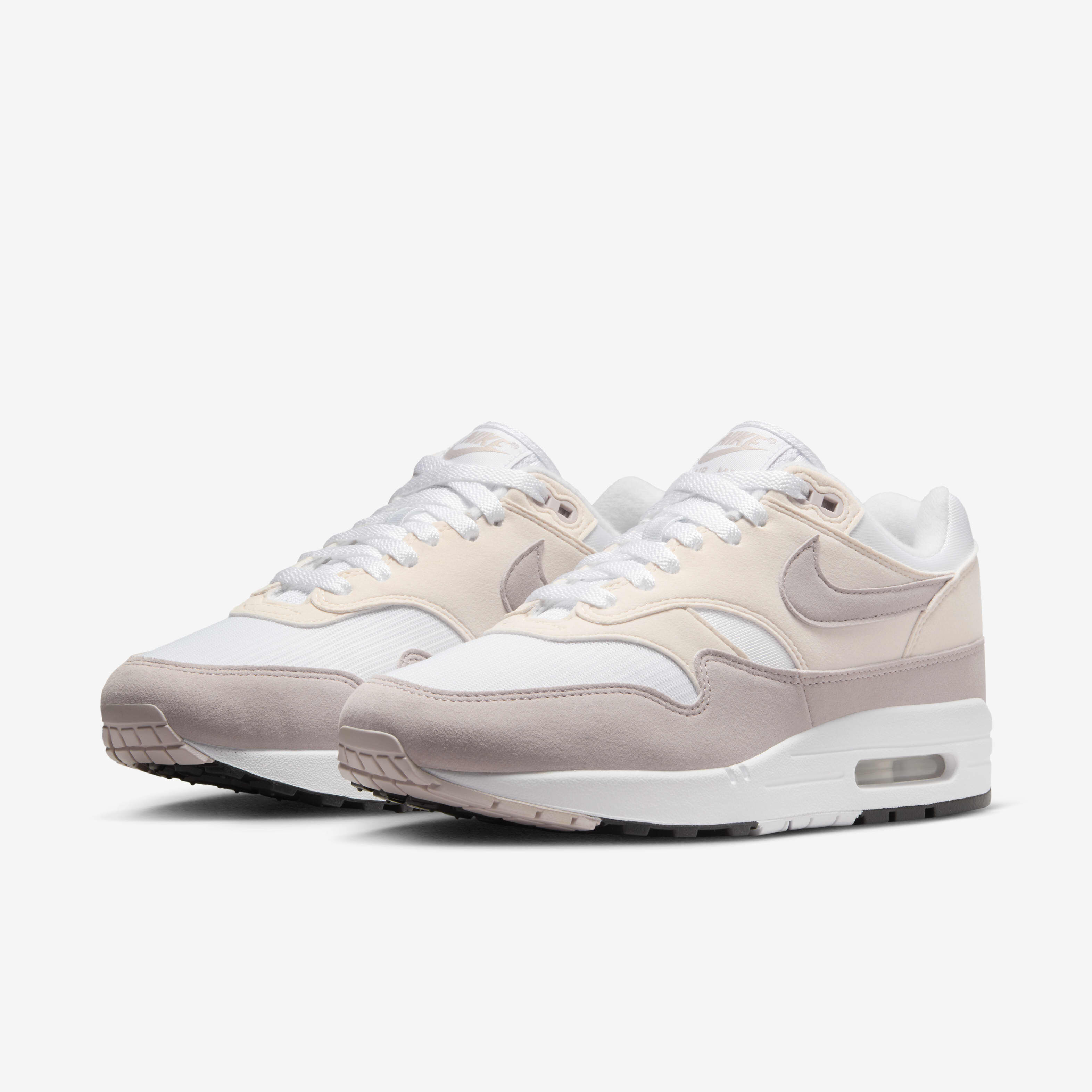 Nike beige dames sneakers on sale