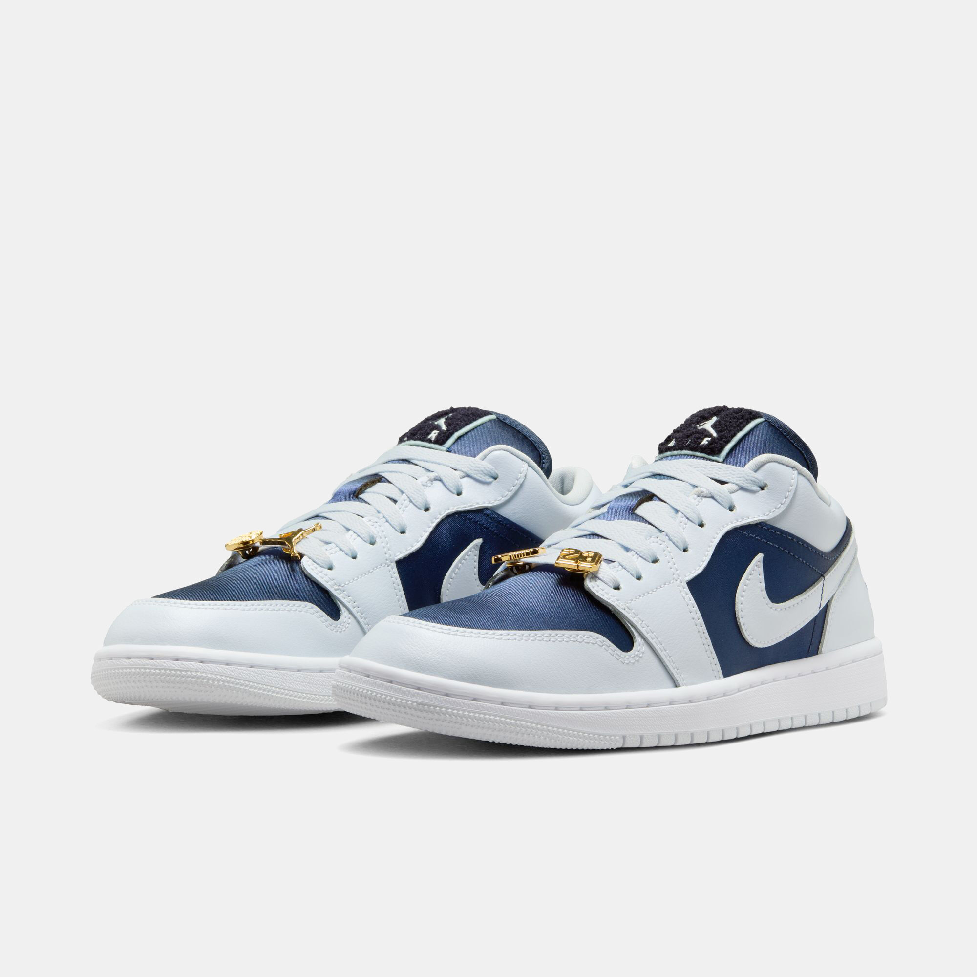 Air Jordan 1 Low SE image number 2