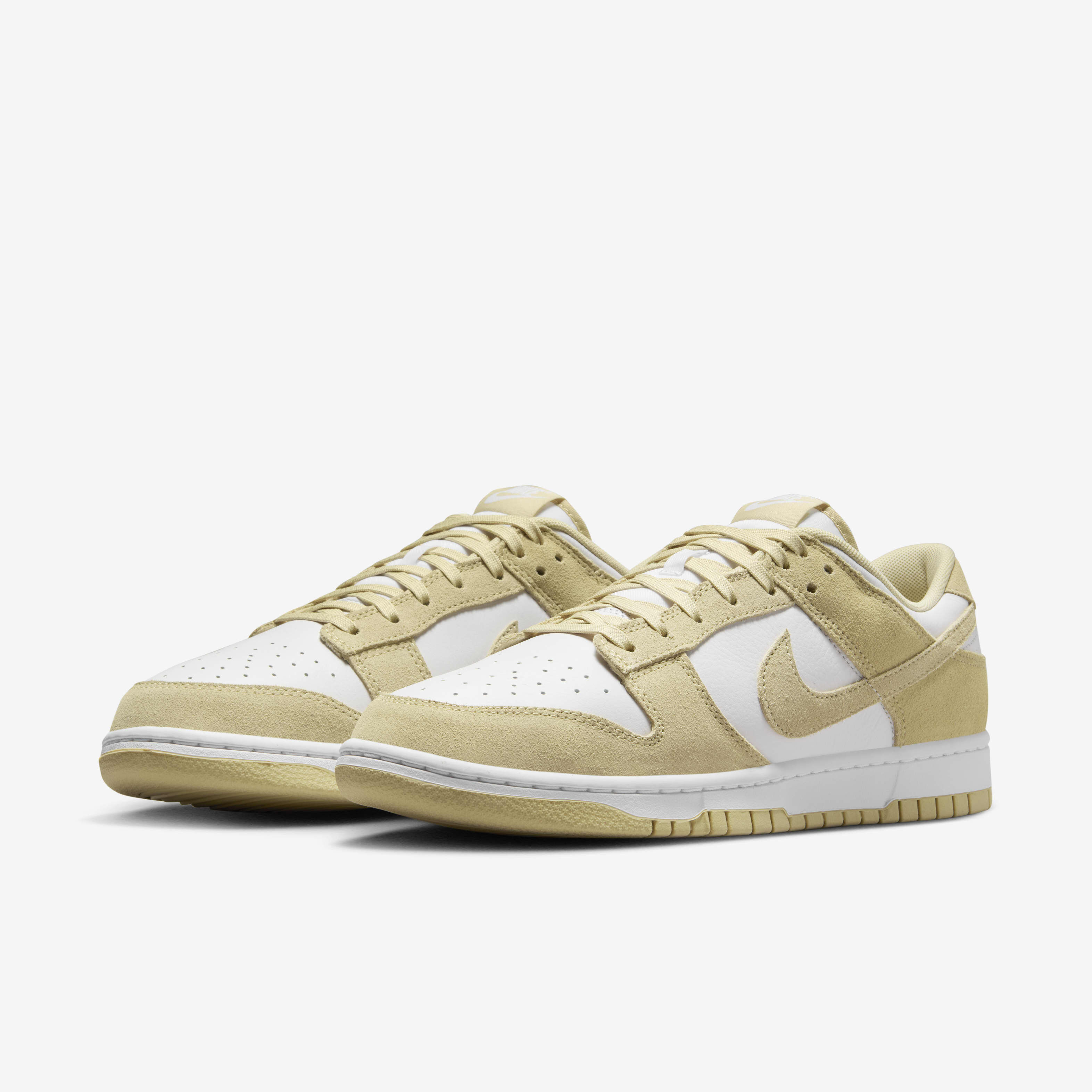 Nike Dunk Low Retro SE Leather/Suede image number 4