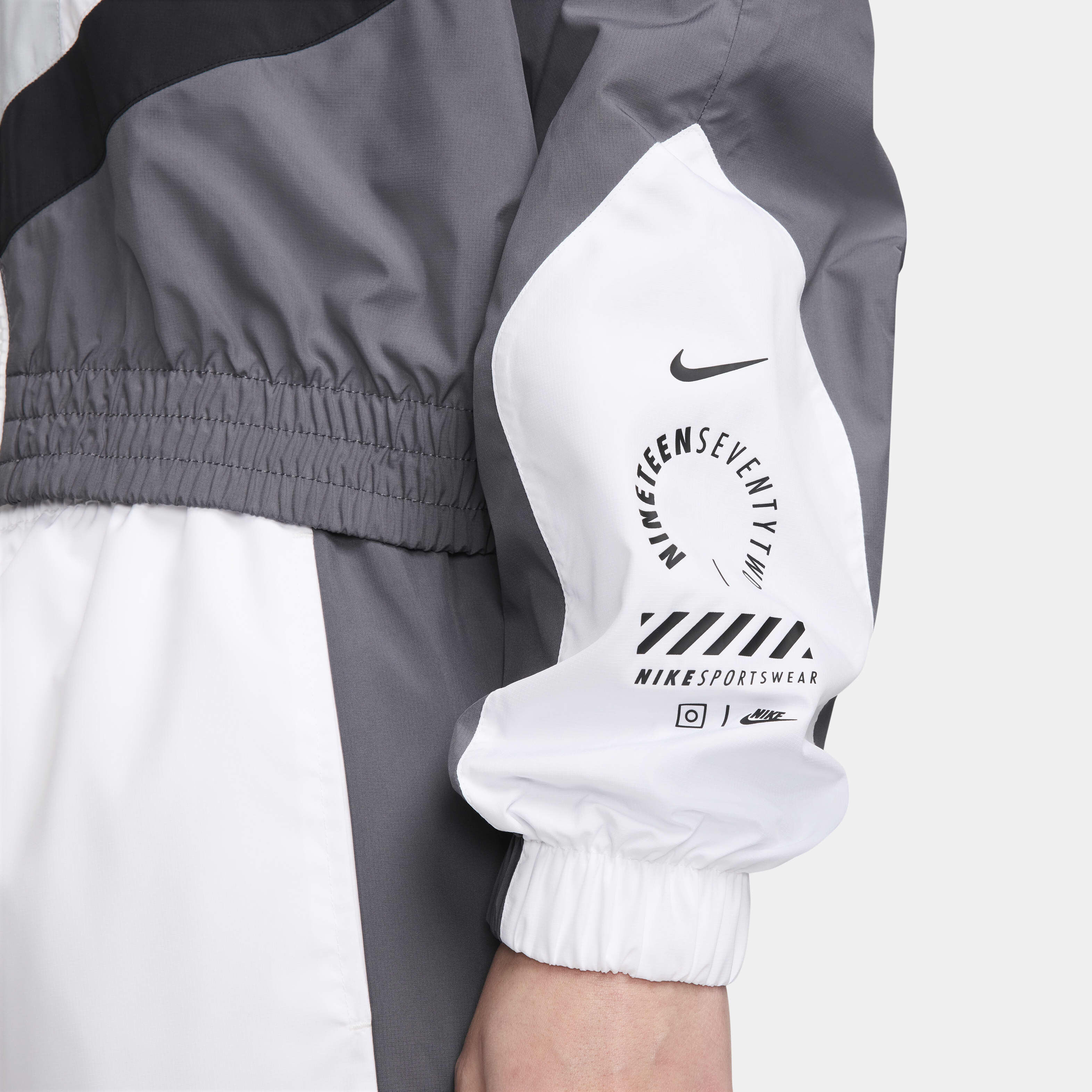 نايكي سبورتسوير image number 6