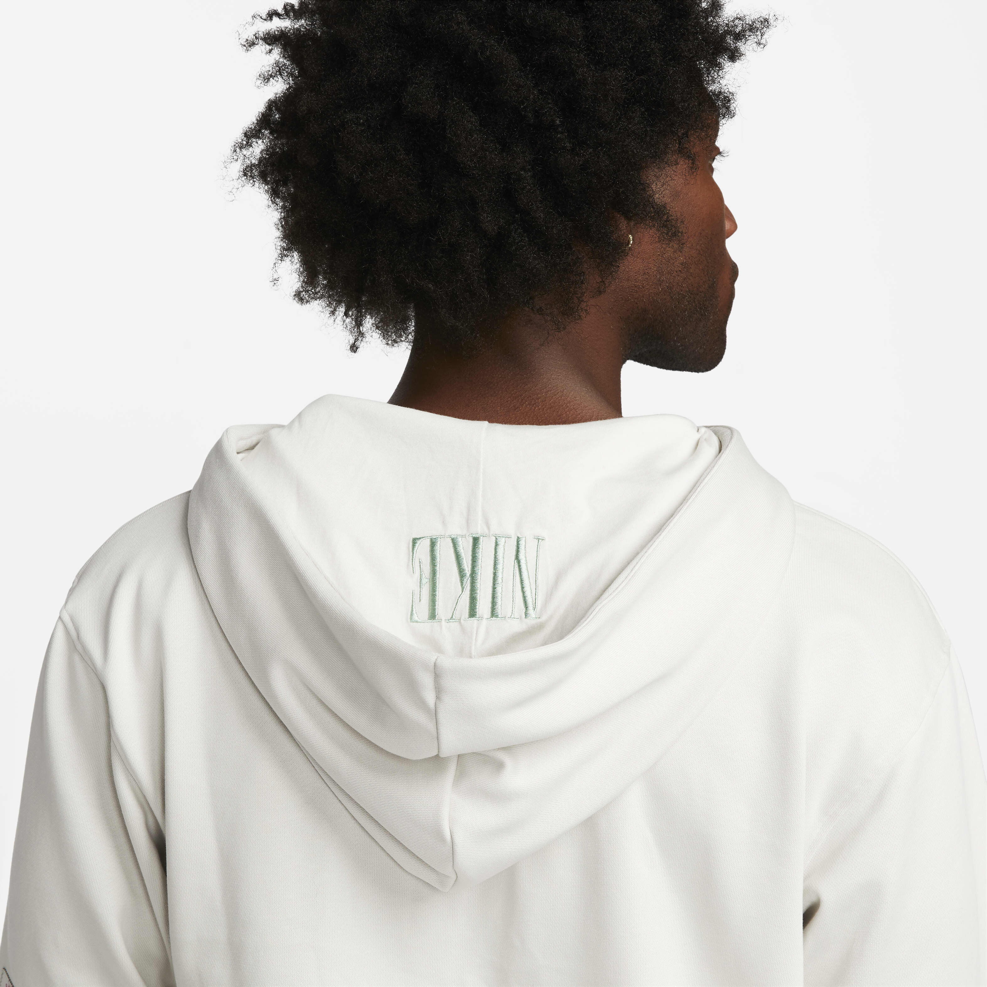 Nike Dri-FIT Standard Issue Premium image number 3