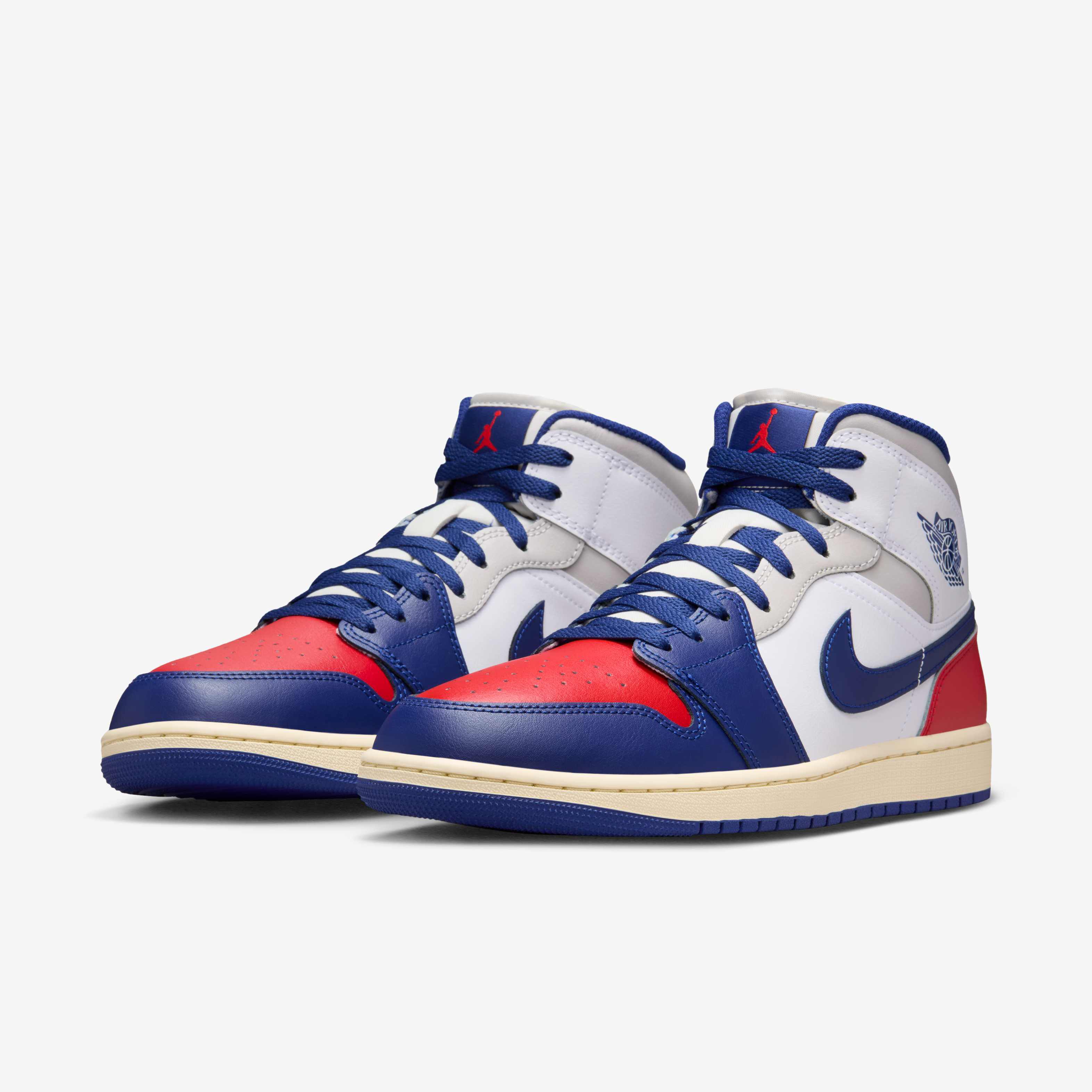 Air Jordan 1 Mid image number 4