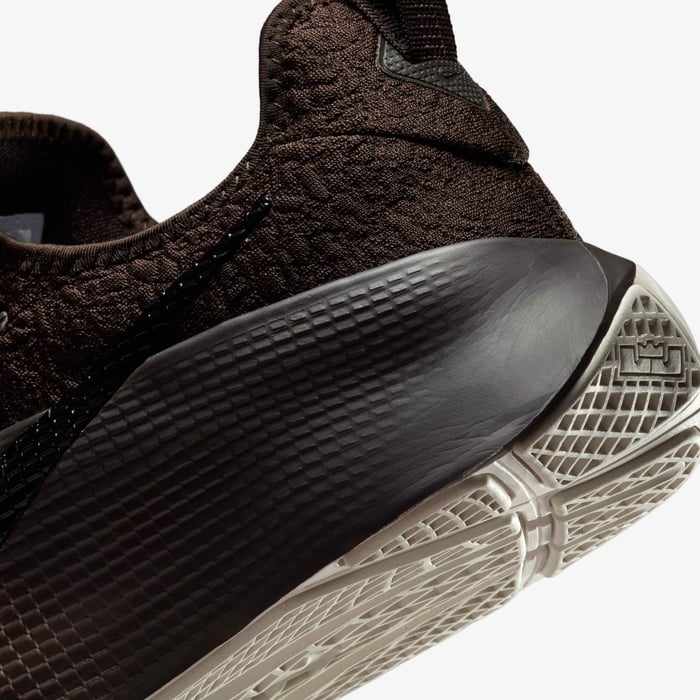 LeBron TR 1 image number 7 LeBron TR 1 image number 7