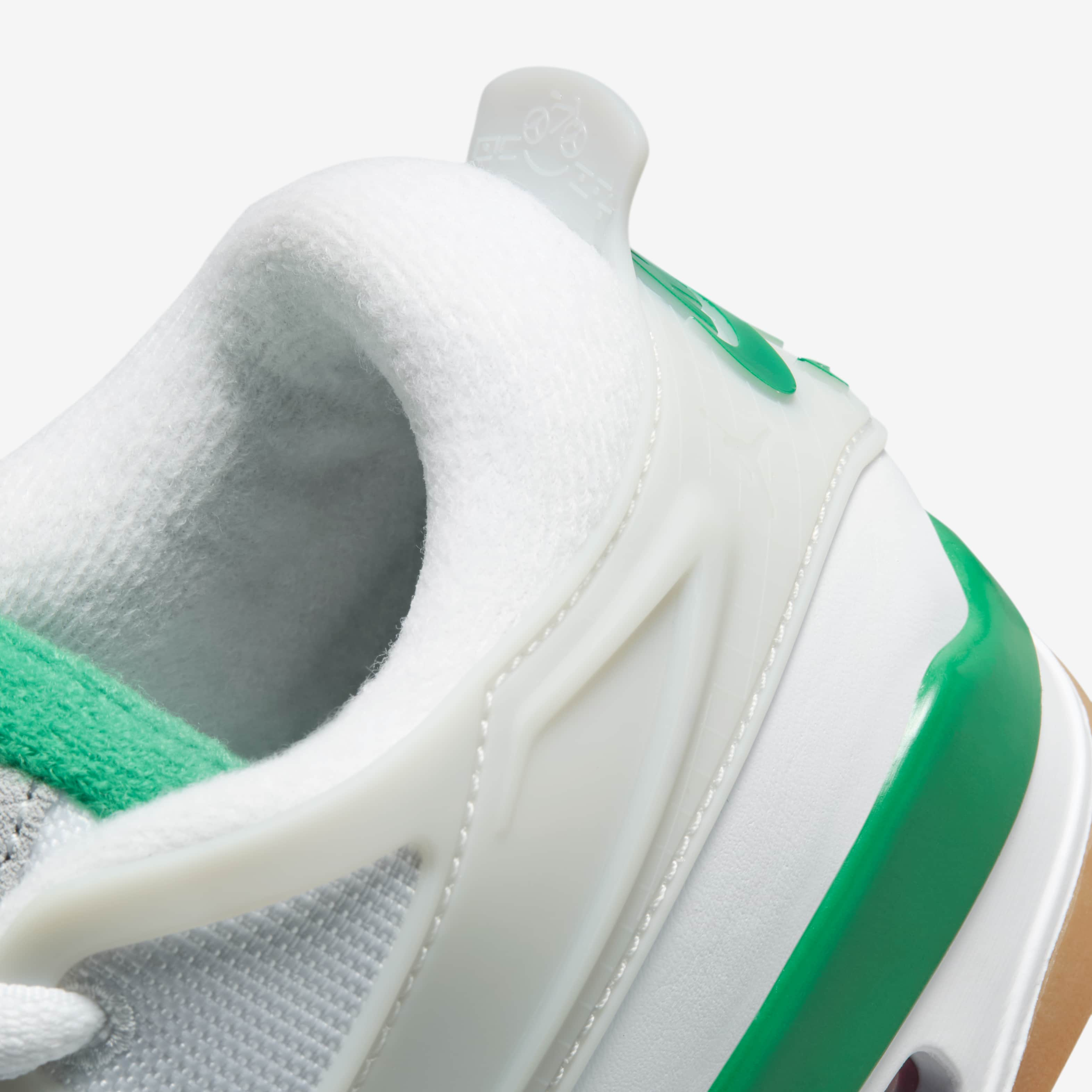 Air Jordan 4 RM image number 8