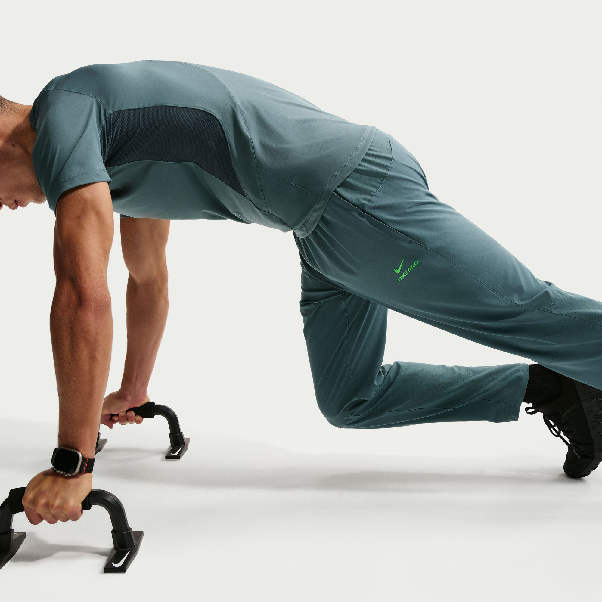 نايكي برو للتمرين image number 4