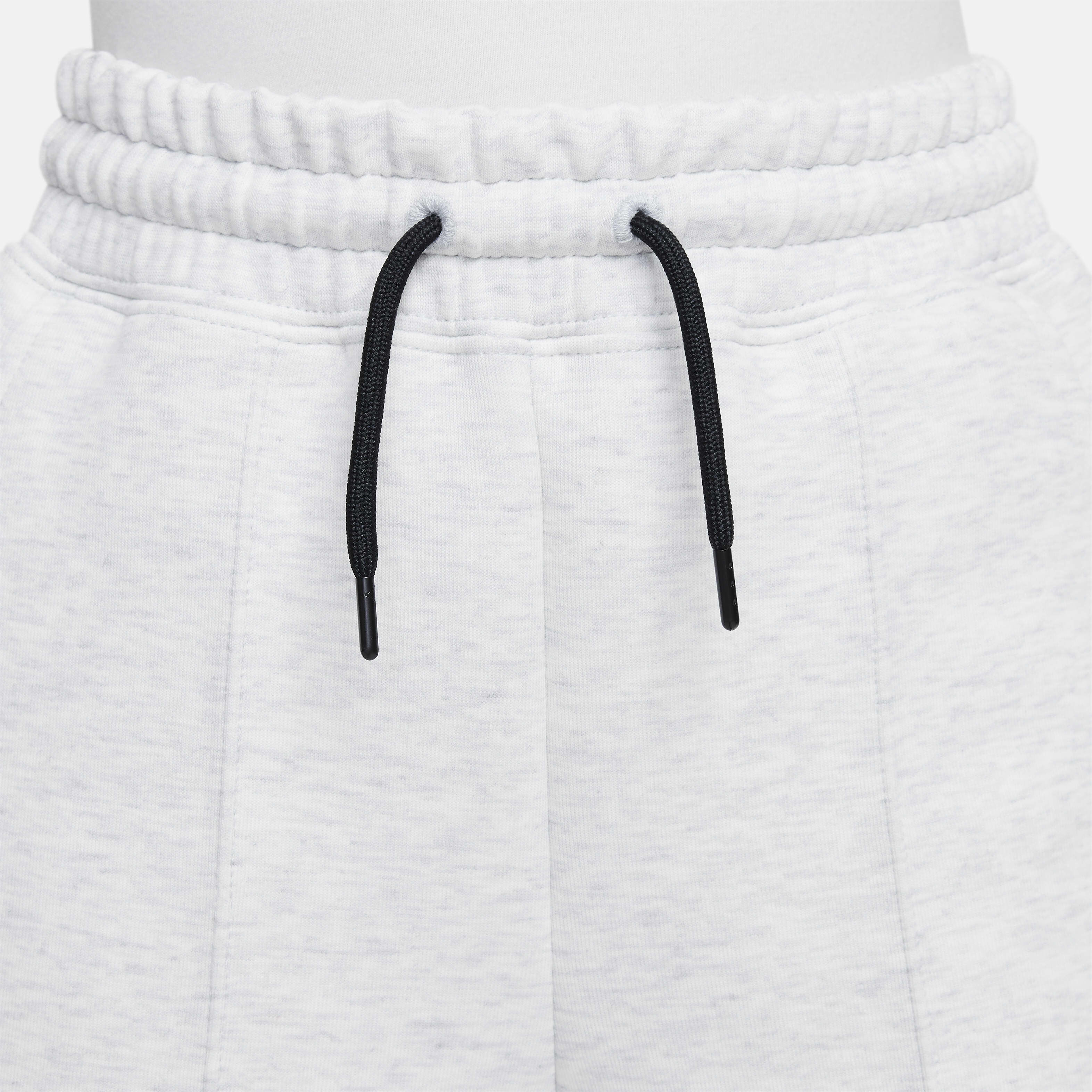 Nike Sportswear Tech Fleece image number 2