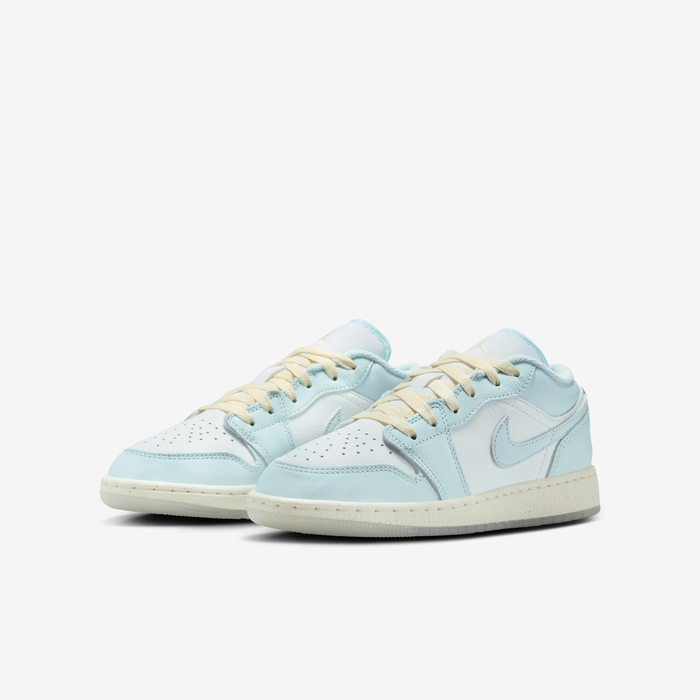 Air Jordan 1 Low SE image number 4 Air Jordan 1 Low SE image number 4