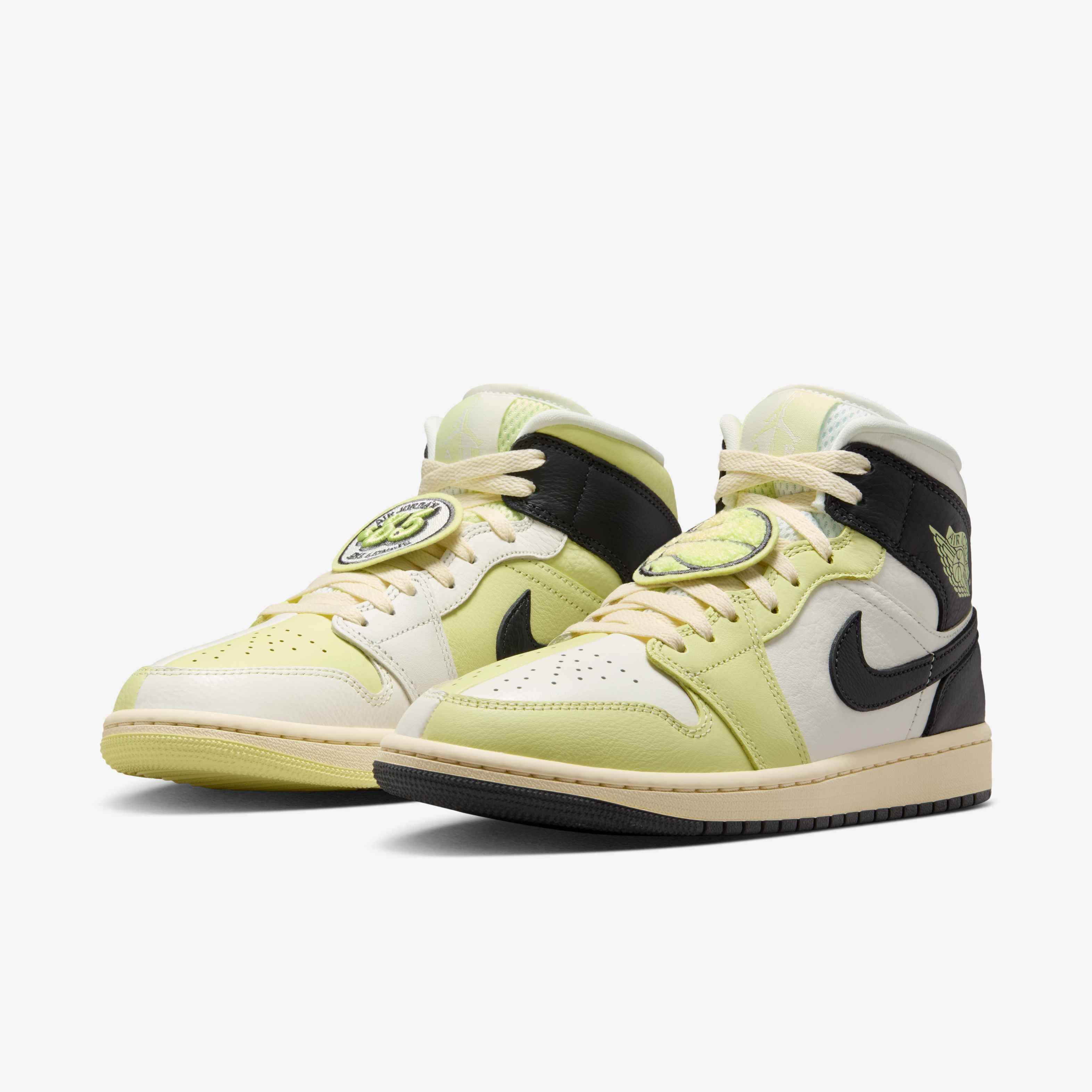 Air Jordan 1 Mid SE image number 4