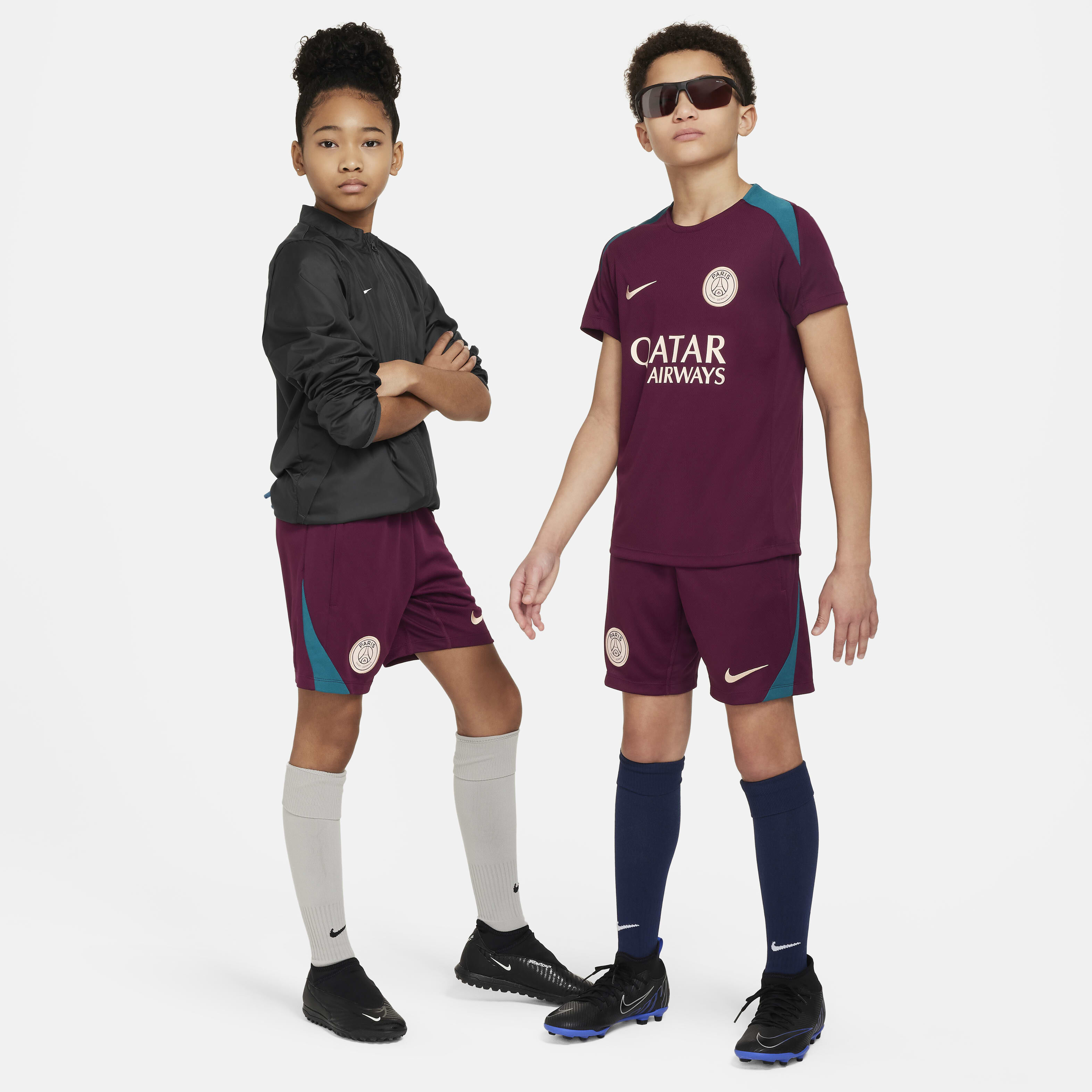 Paris Saint-Germain Strike image number 8