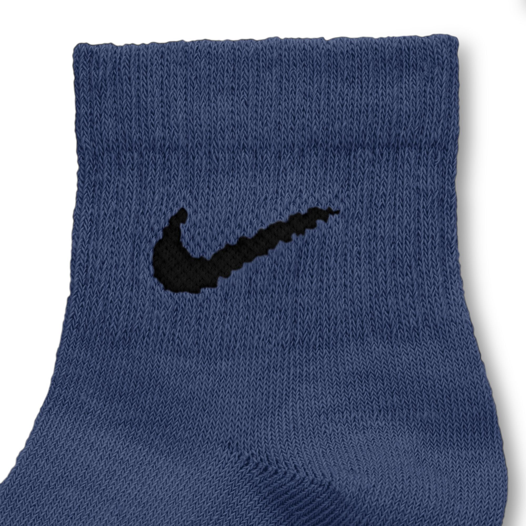 Nike Everyday Lightweight image number 3