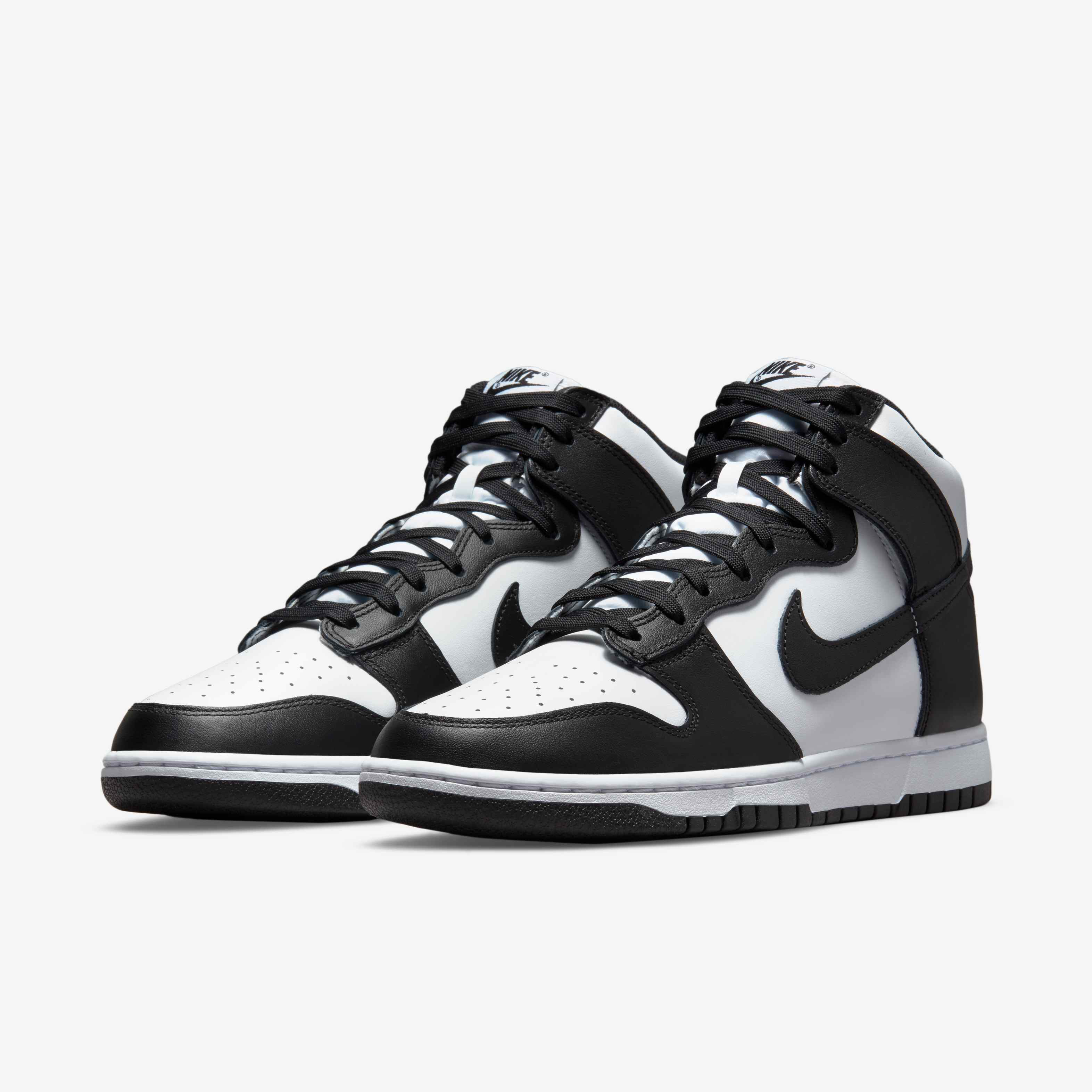 Nike Dunk High Retro image number 4