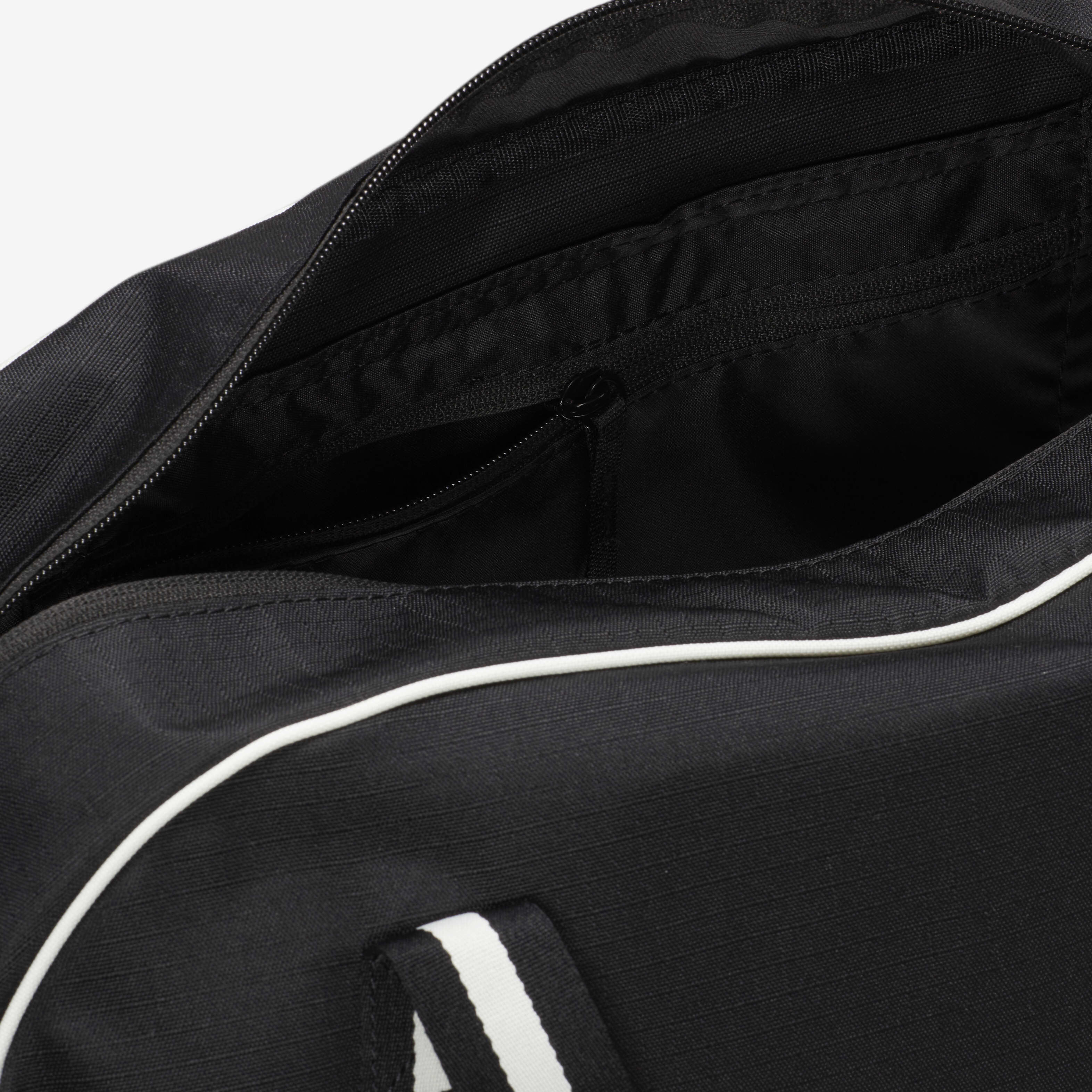 نايكي جيم كلوب image number 5