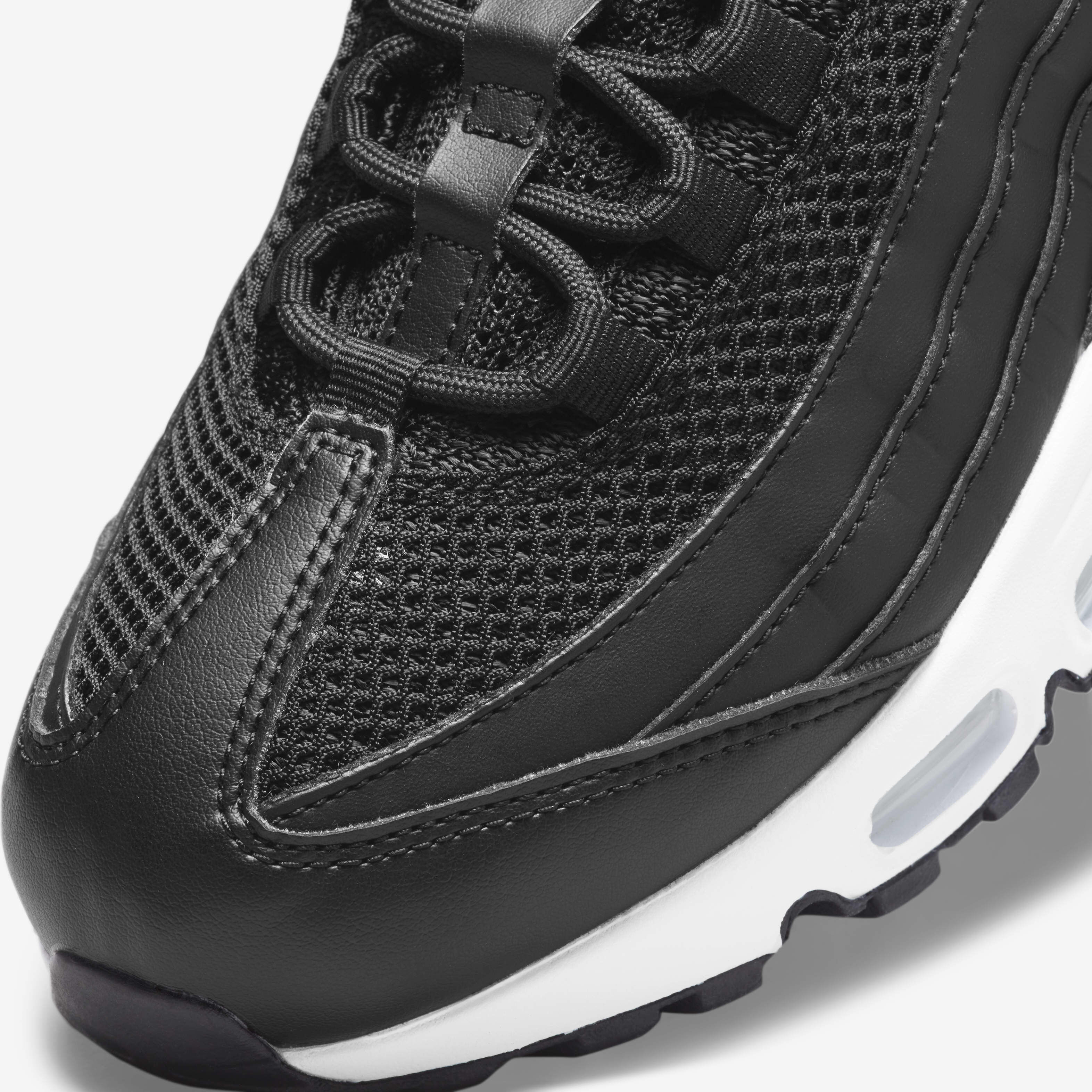 Buy Nike Air Max 95 Women s Shoes Nike Saudi Official