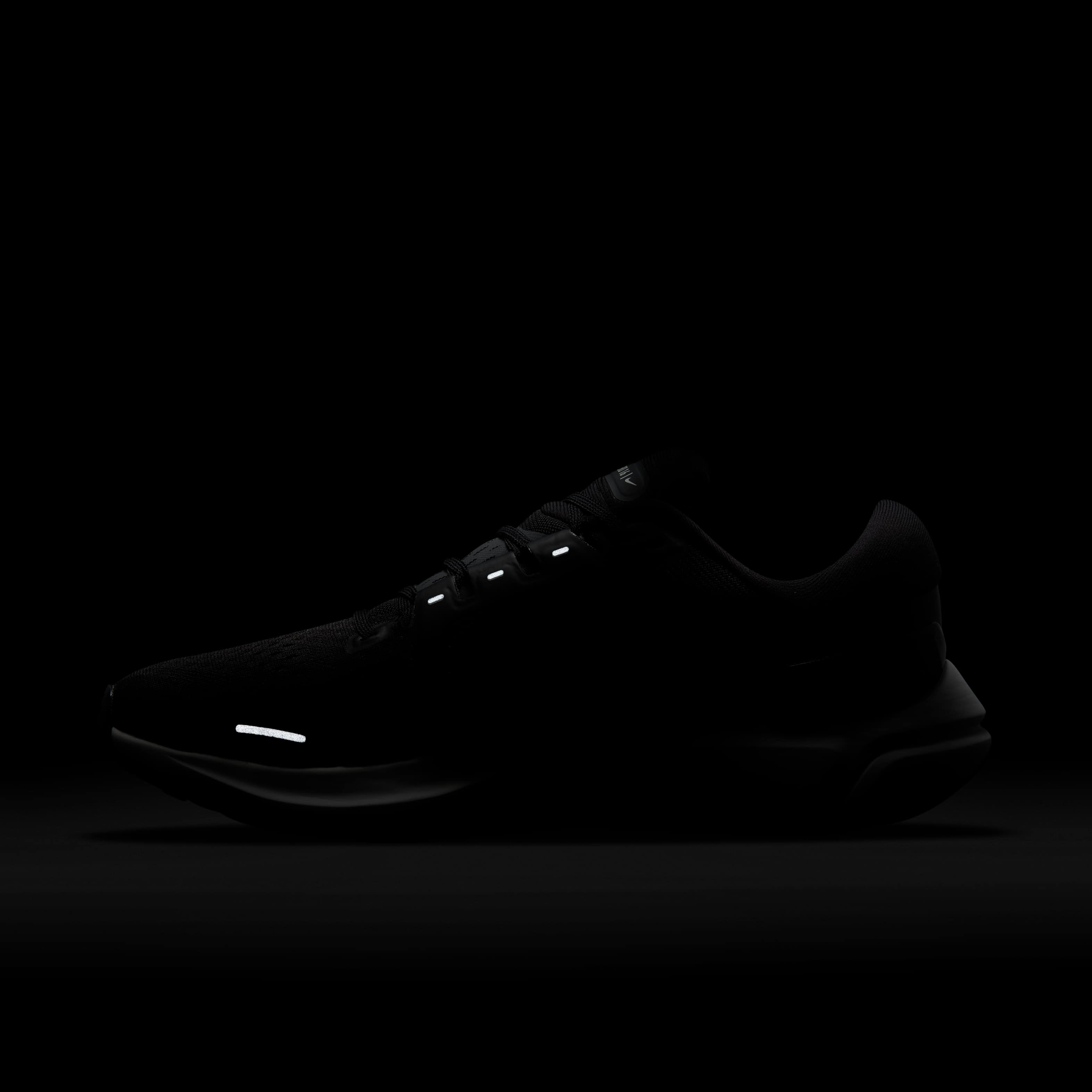 حذاء اير زوم فوميرو 16 image number 10