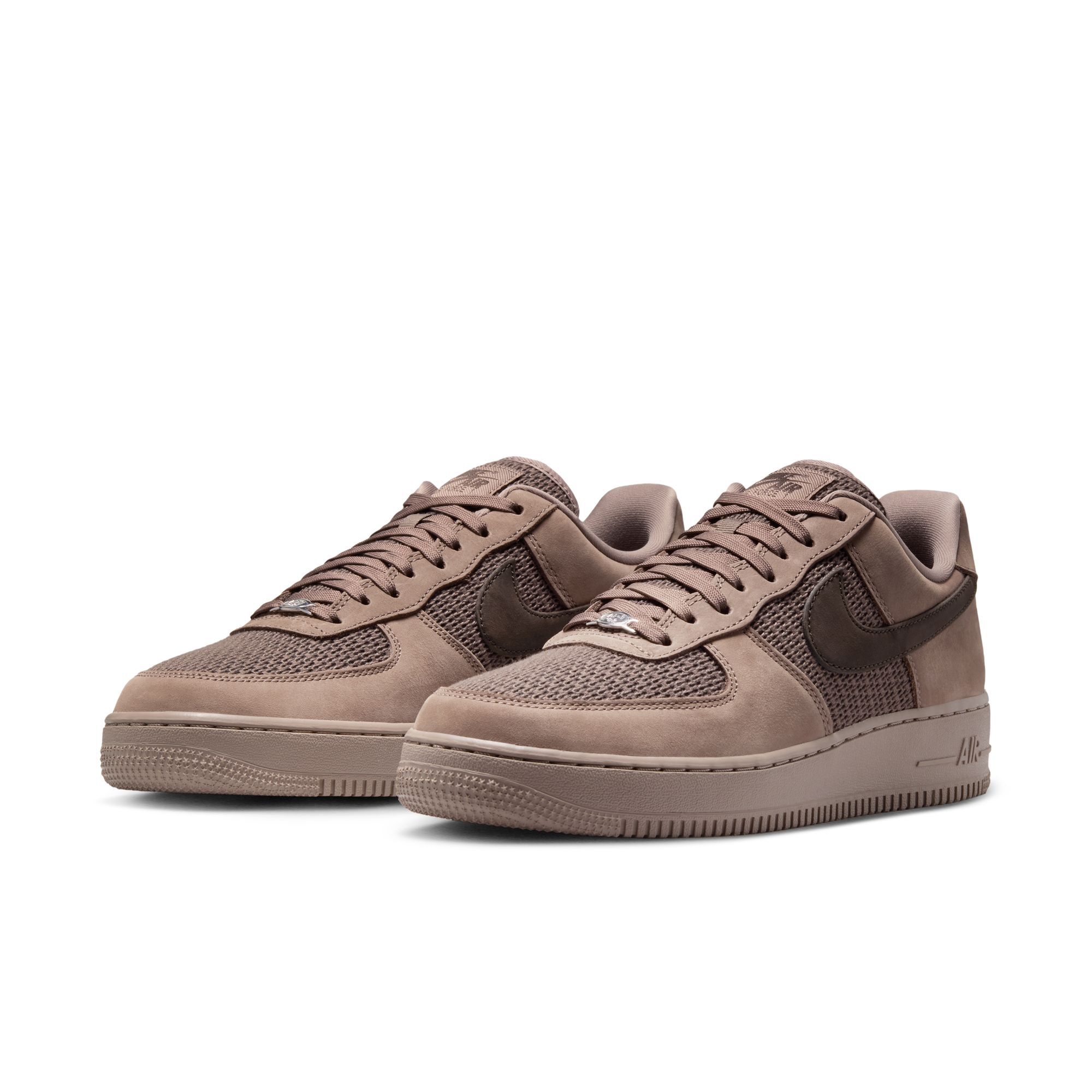 Nike Air Force 1 '07 LV8 image number 2