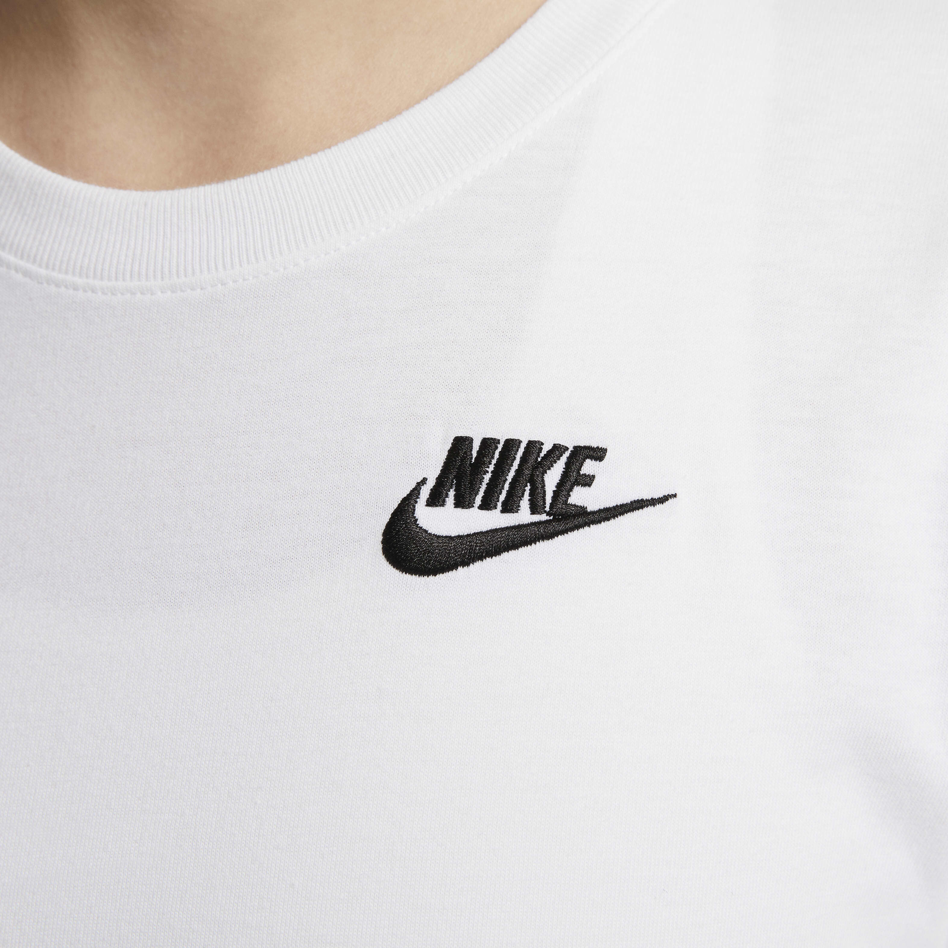 Nike Sportswear Club Essentials image number 3