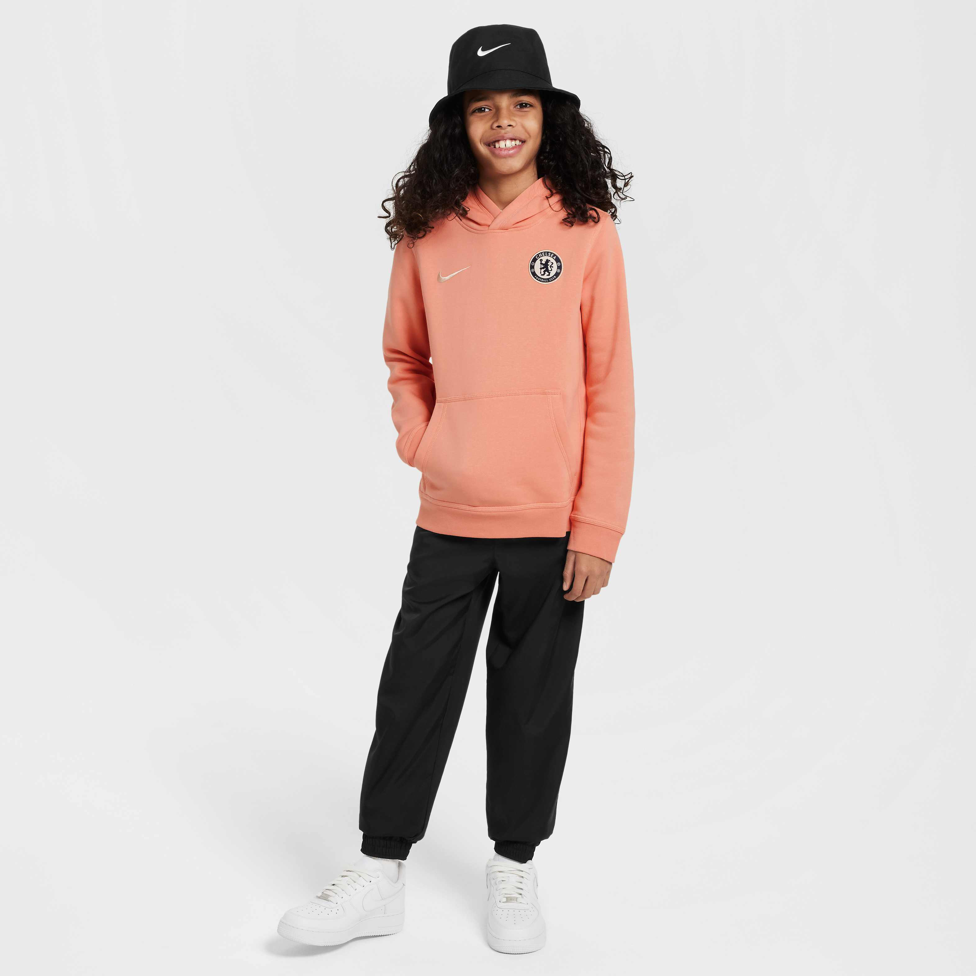 Chelsea F.C. Club Special Edition image number 7