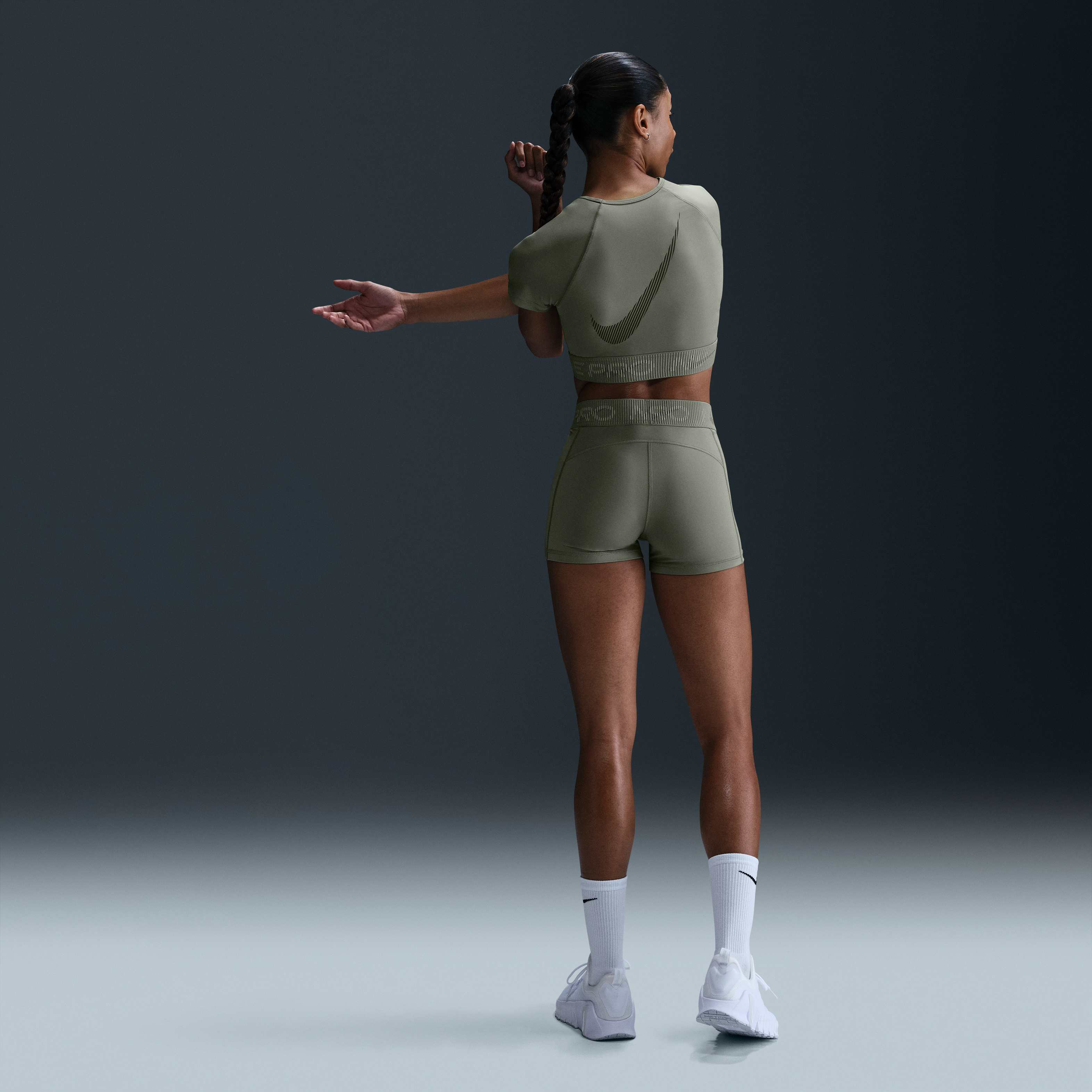 نايكي برو image number 4