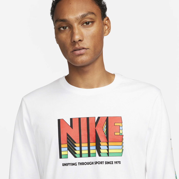 نايكي سبورتسوير image number 2 نايكي سبورتسوير image number 2