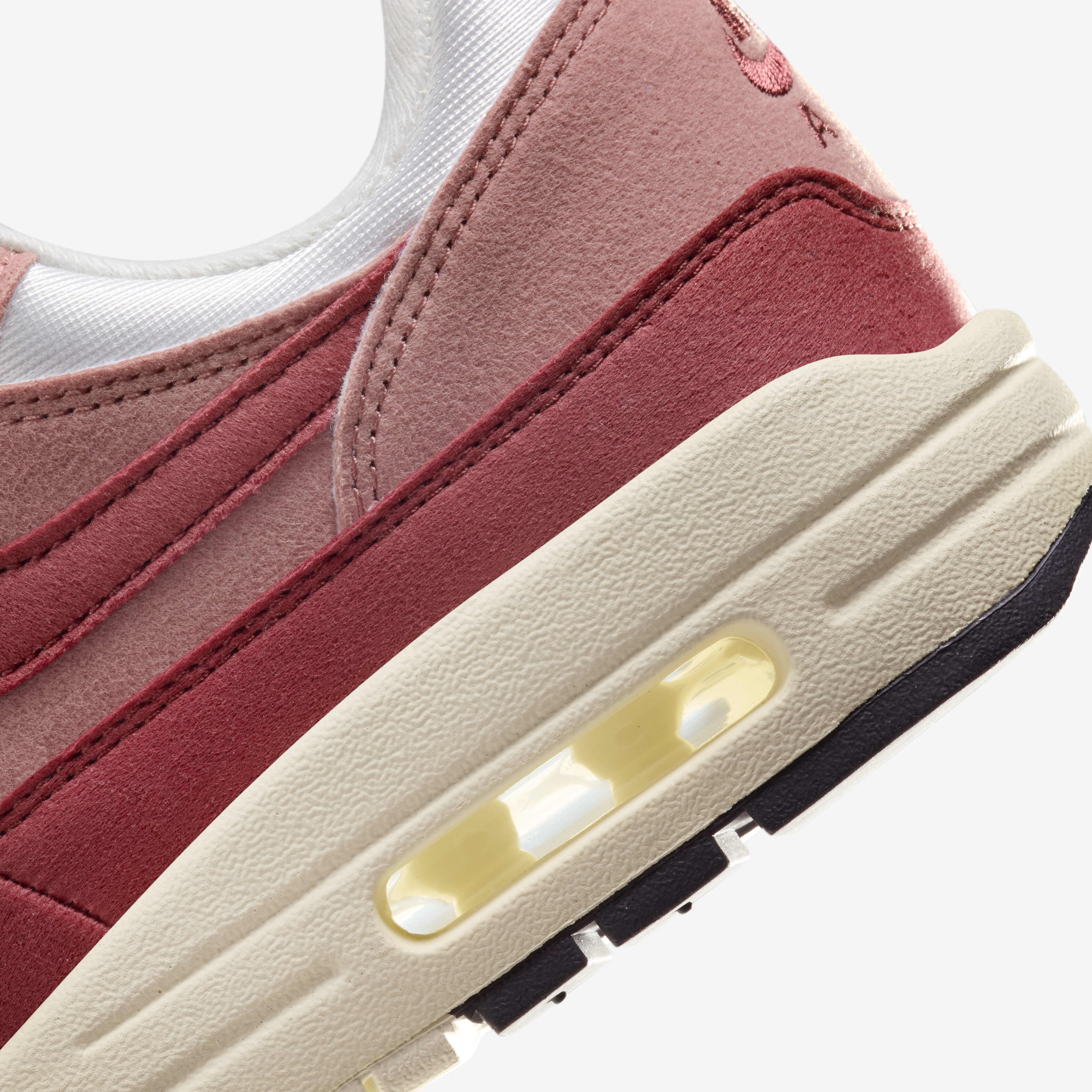 国内配送 NIKE WMNS AIR MAX 1 SAIL /CEDAR-RED STARDUST-C.MILK Buy Nike Air Max 1 Women's shoes - Sail/Red Stardust/Coconut