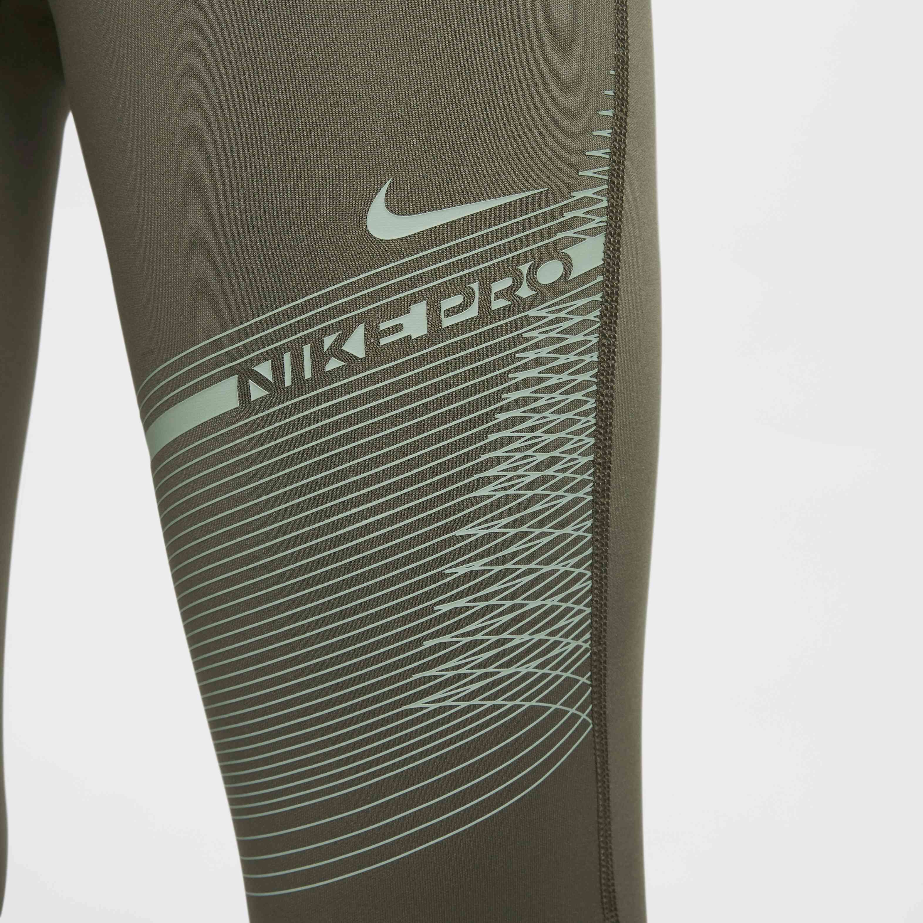 Nike Pro image number 3