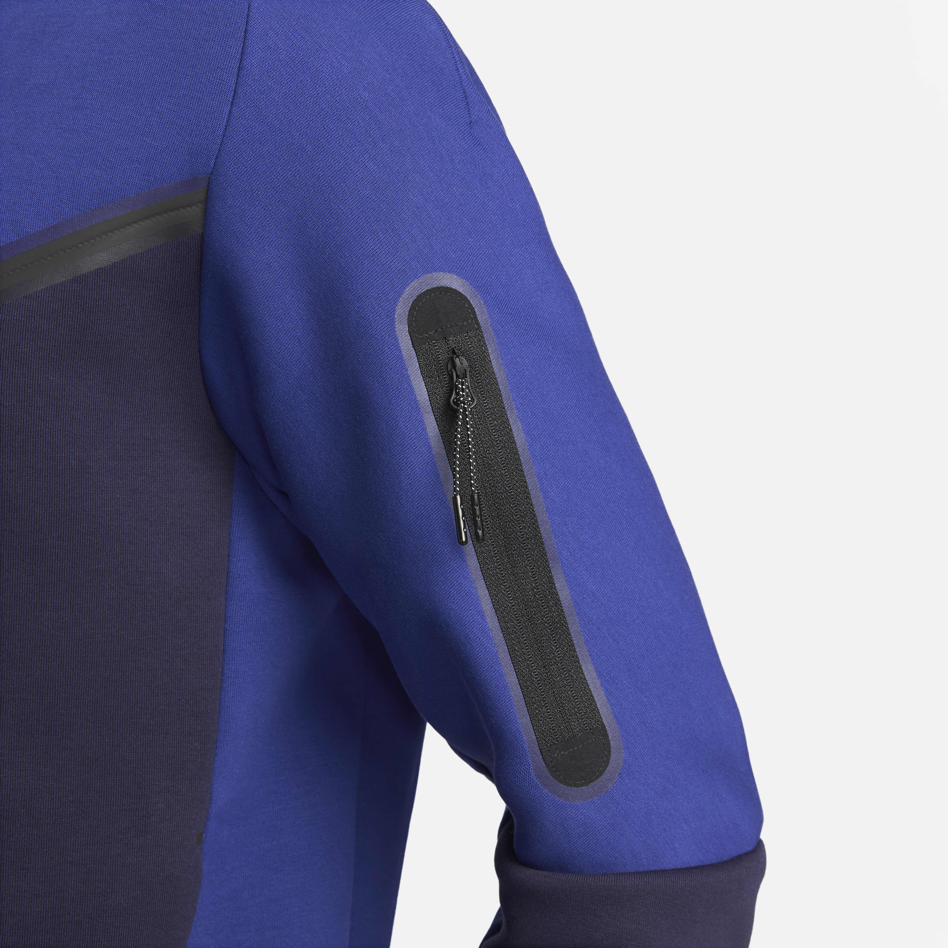 Nike Sportswear Tech Fleece image number 4