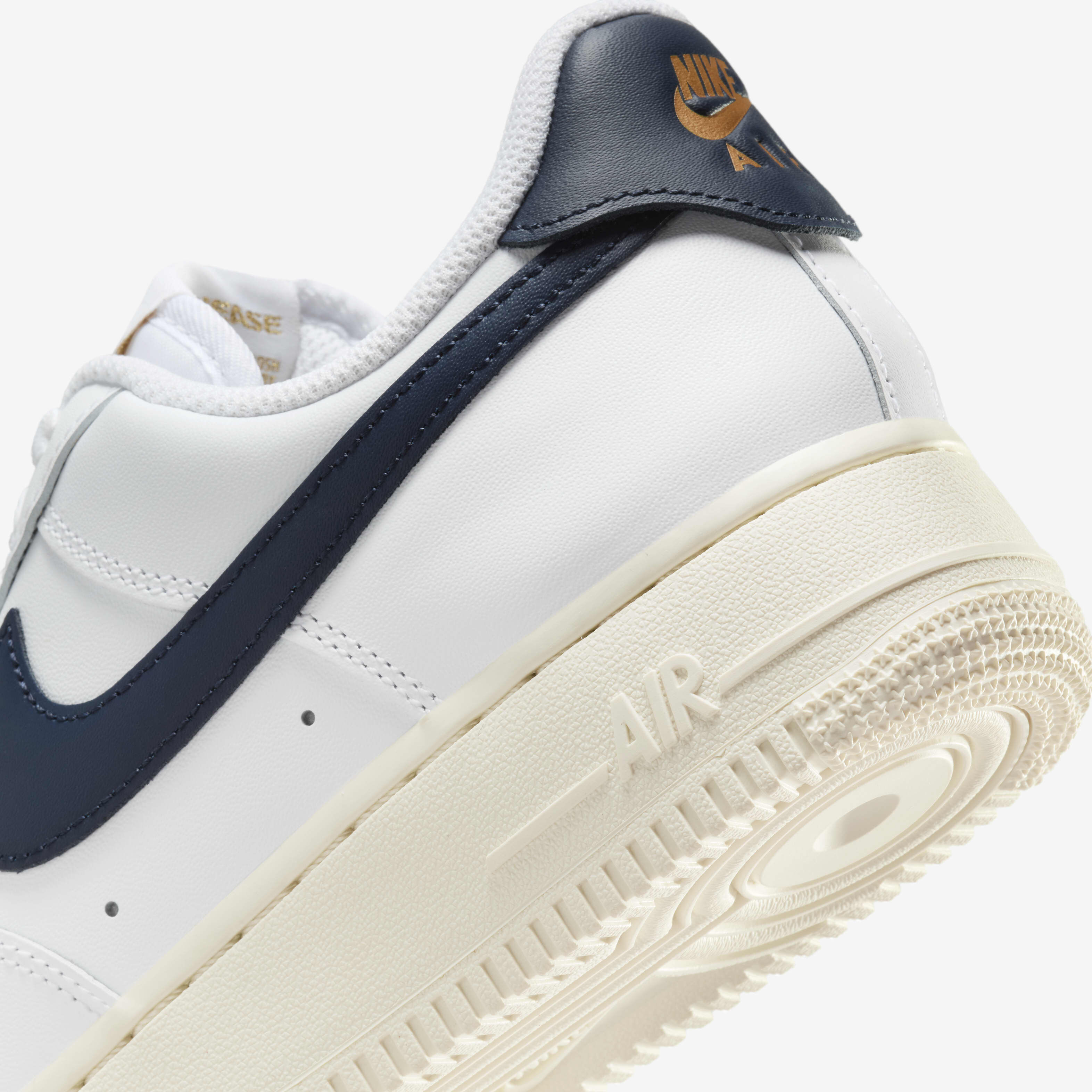 Buy Nike Air Force 1 07 FlyEase Women s Shoes Nike Saudi Official