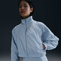 نايكي سبورتسوير