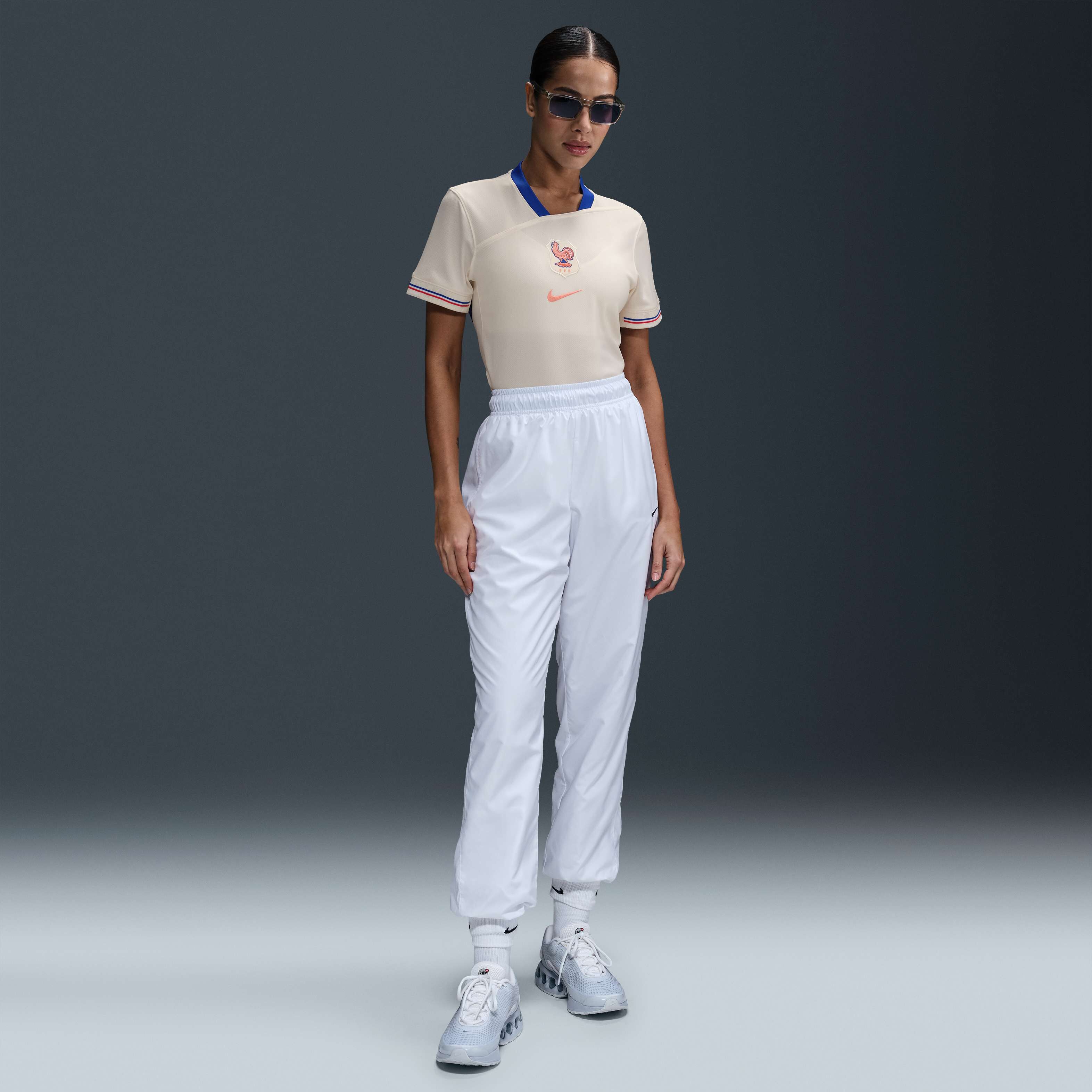 فرنسا 2025 ستيديوم الاحتياطي (منتخب النساء) image number 3