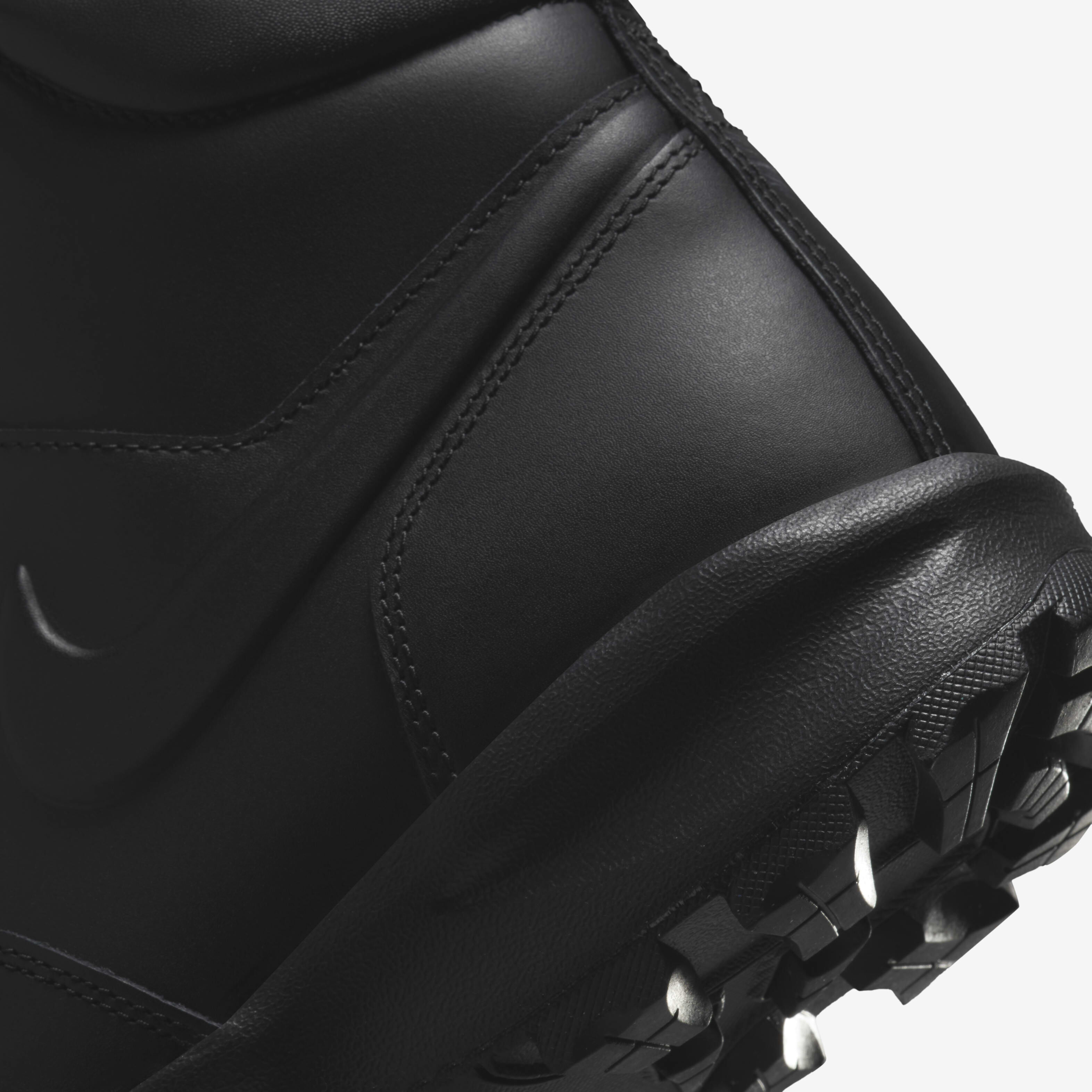 Nike manoa leather black top