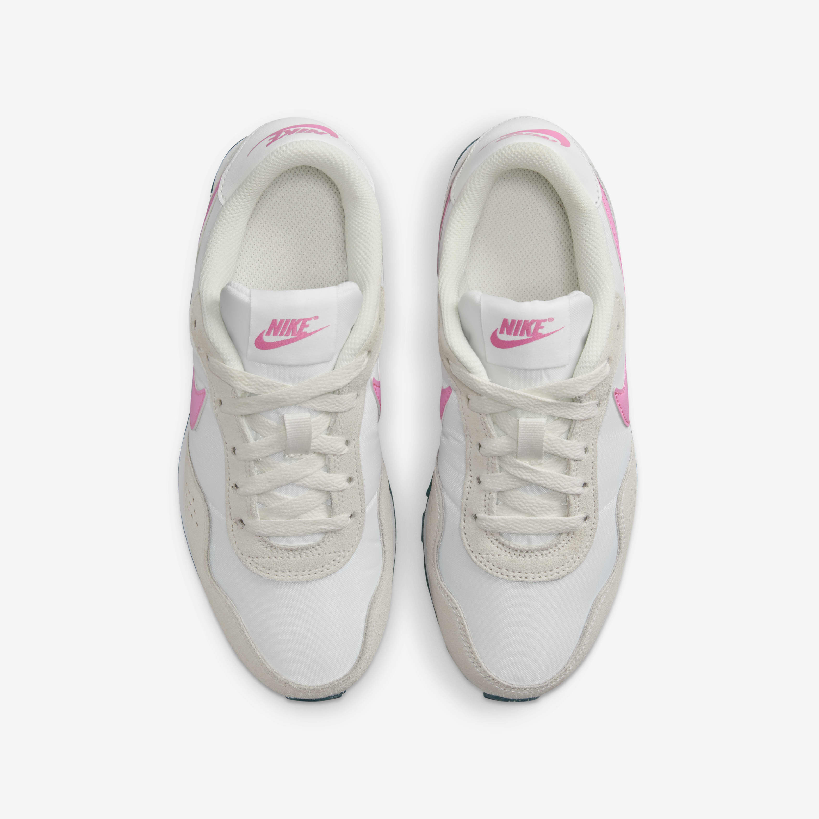 普通科　可可 Buy Nike MD Valiant Older Kids' Shoe - Summit White/White