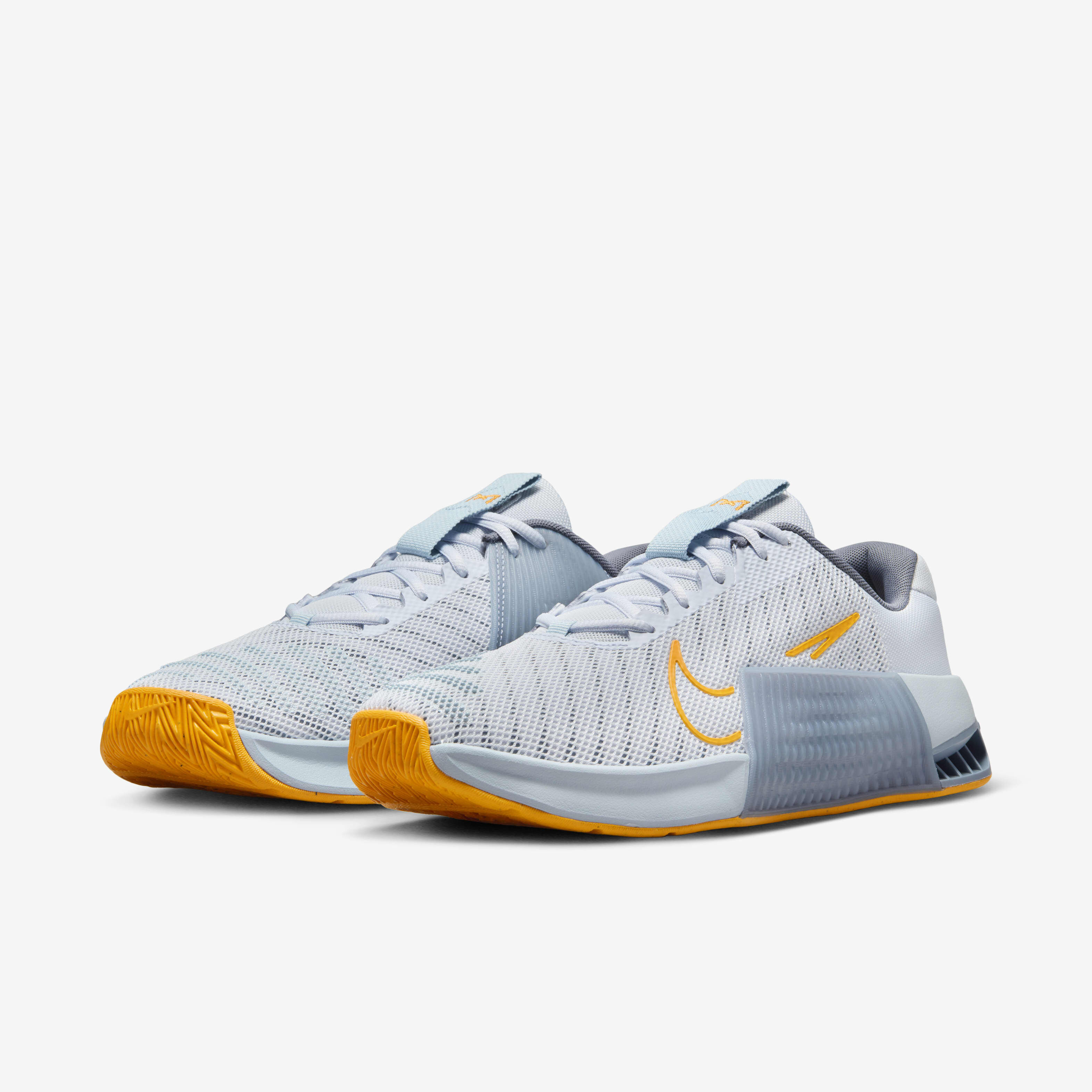 Nike metcon blue and yellow sales