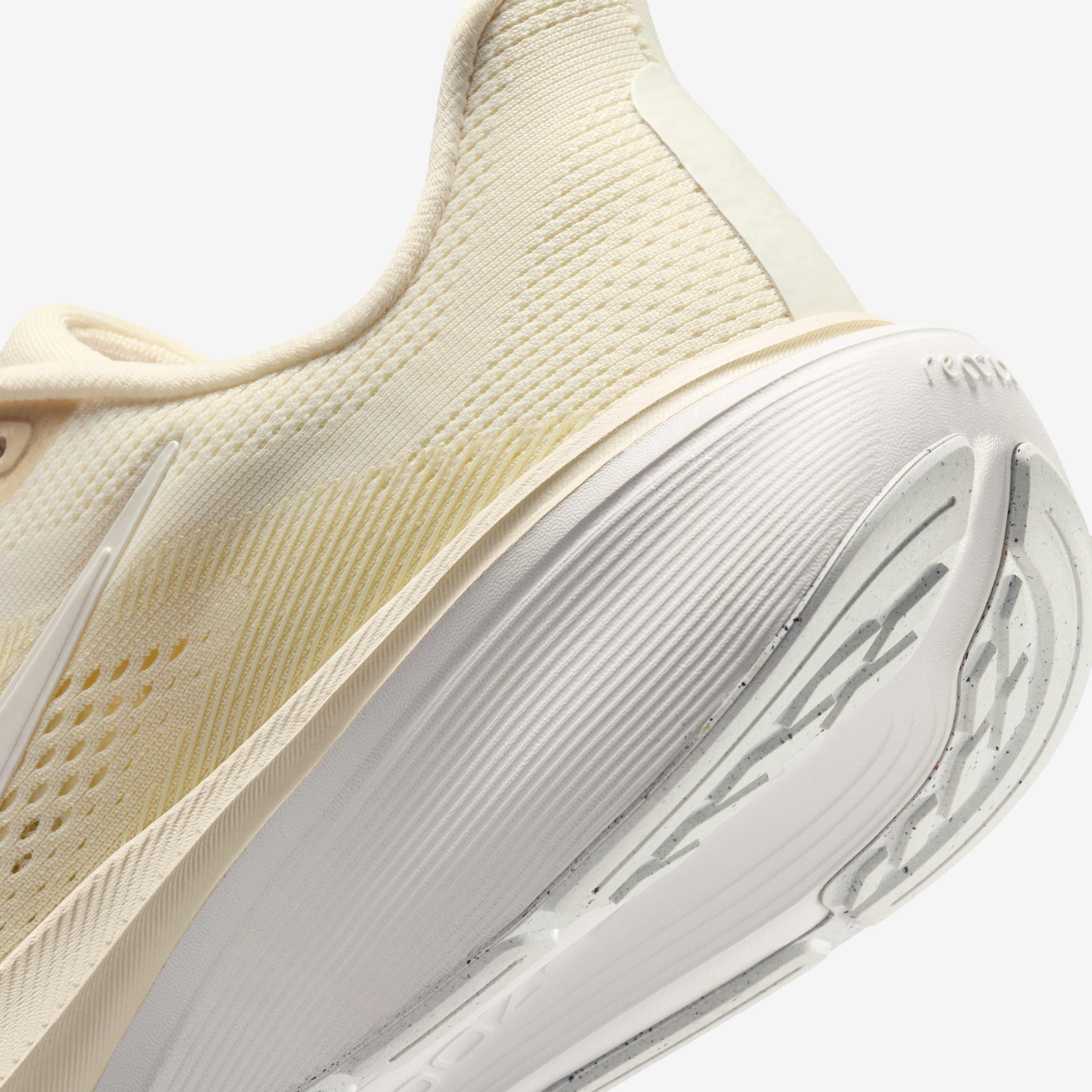 Nike Pegasus 42 image number 7