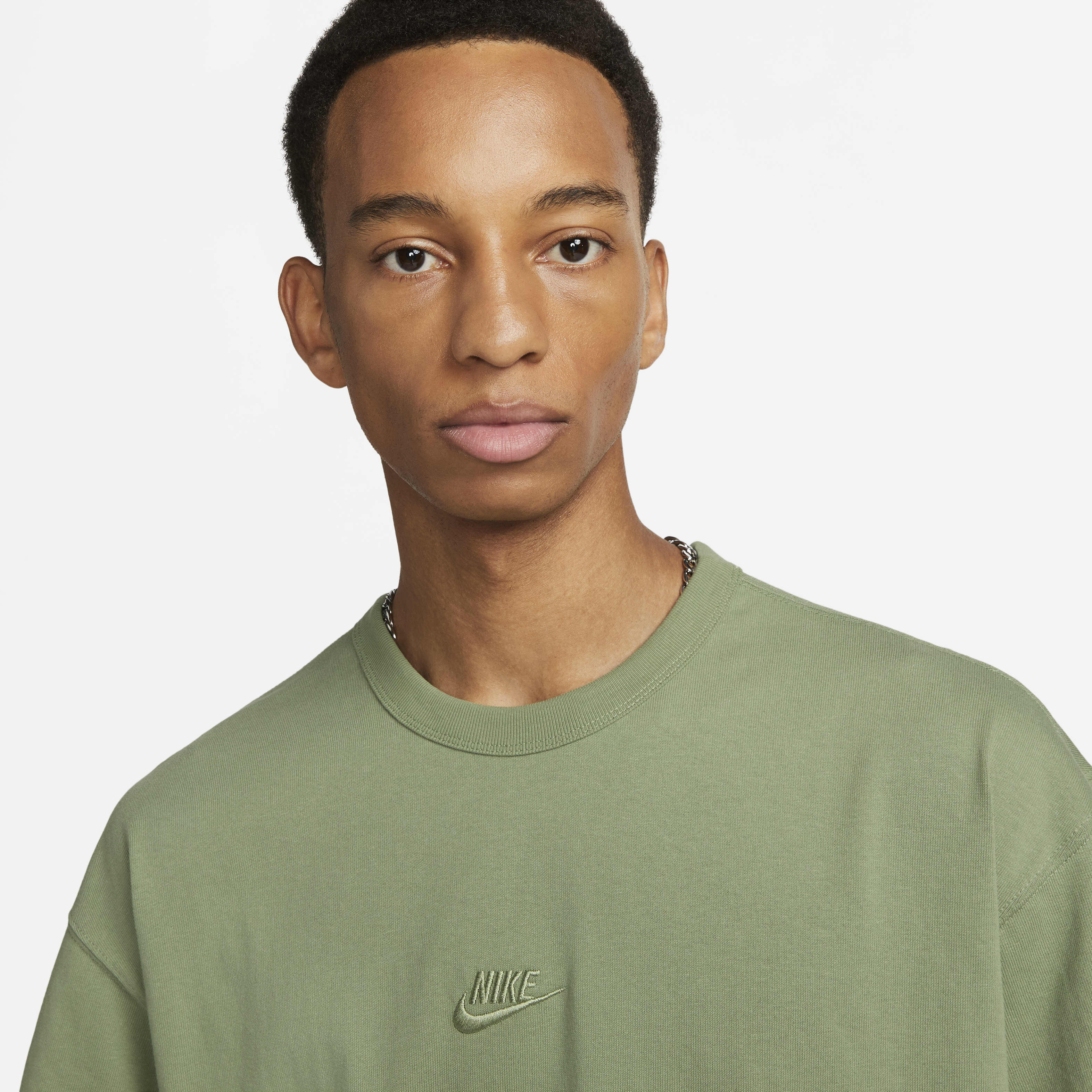 Nike Sportswear Premium Essentials image number 2