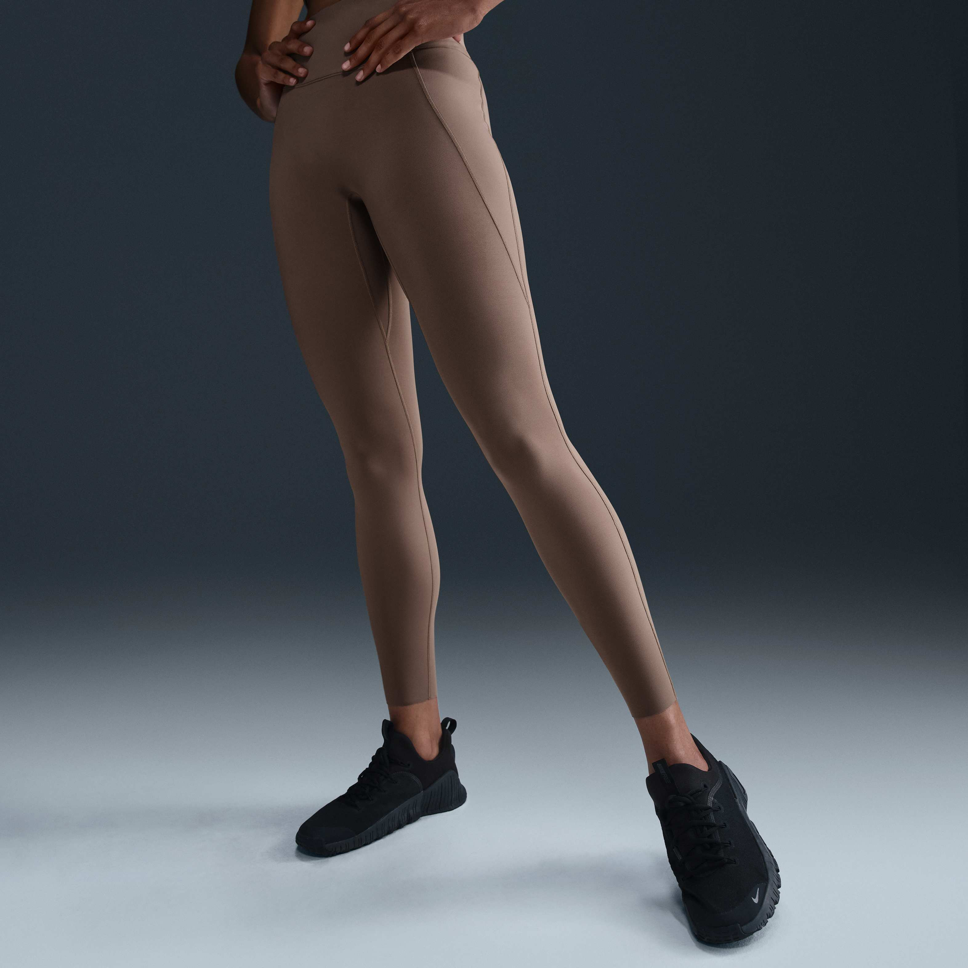 Nike Universa image number 5