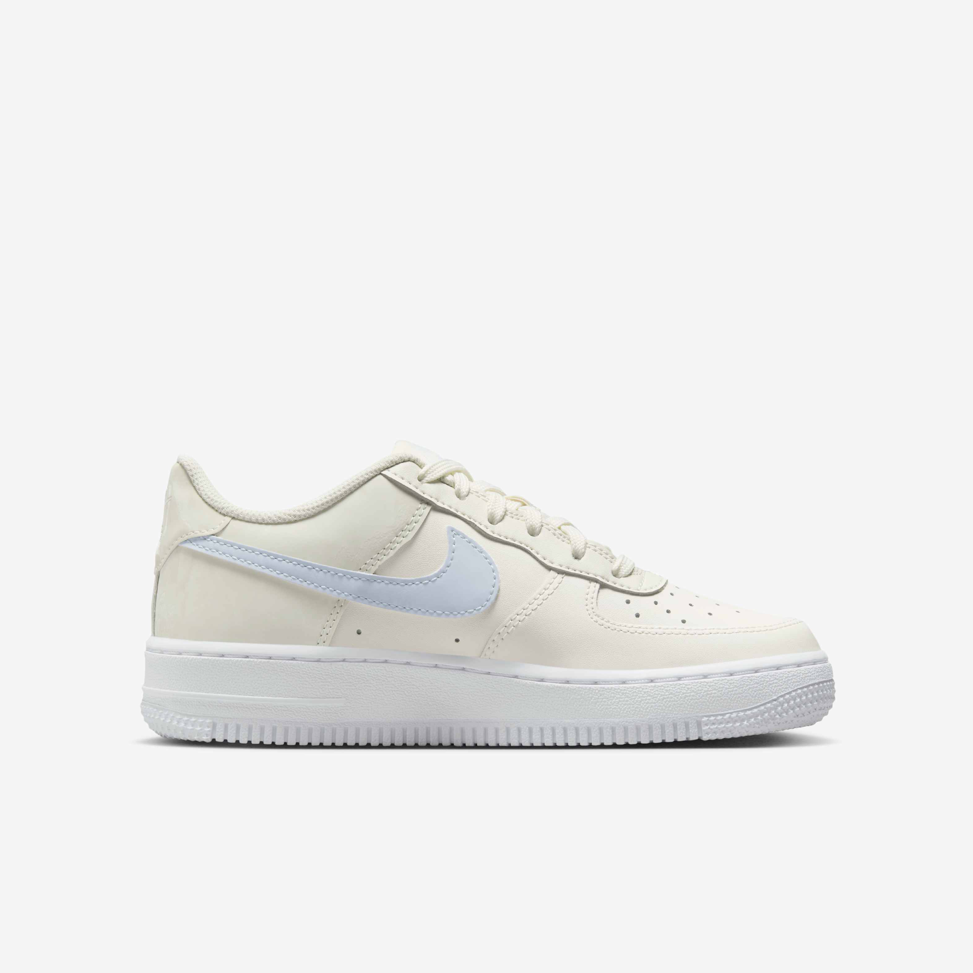 Nike Air Force 1 image number 2