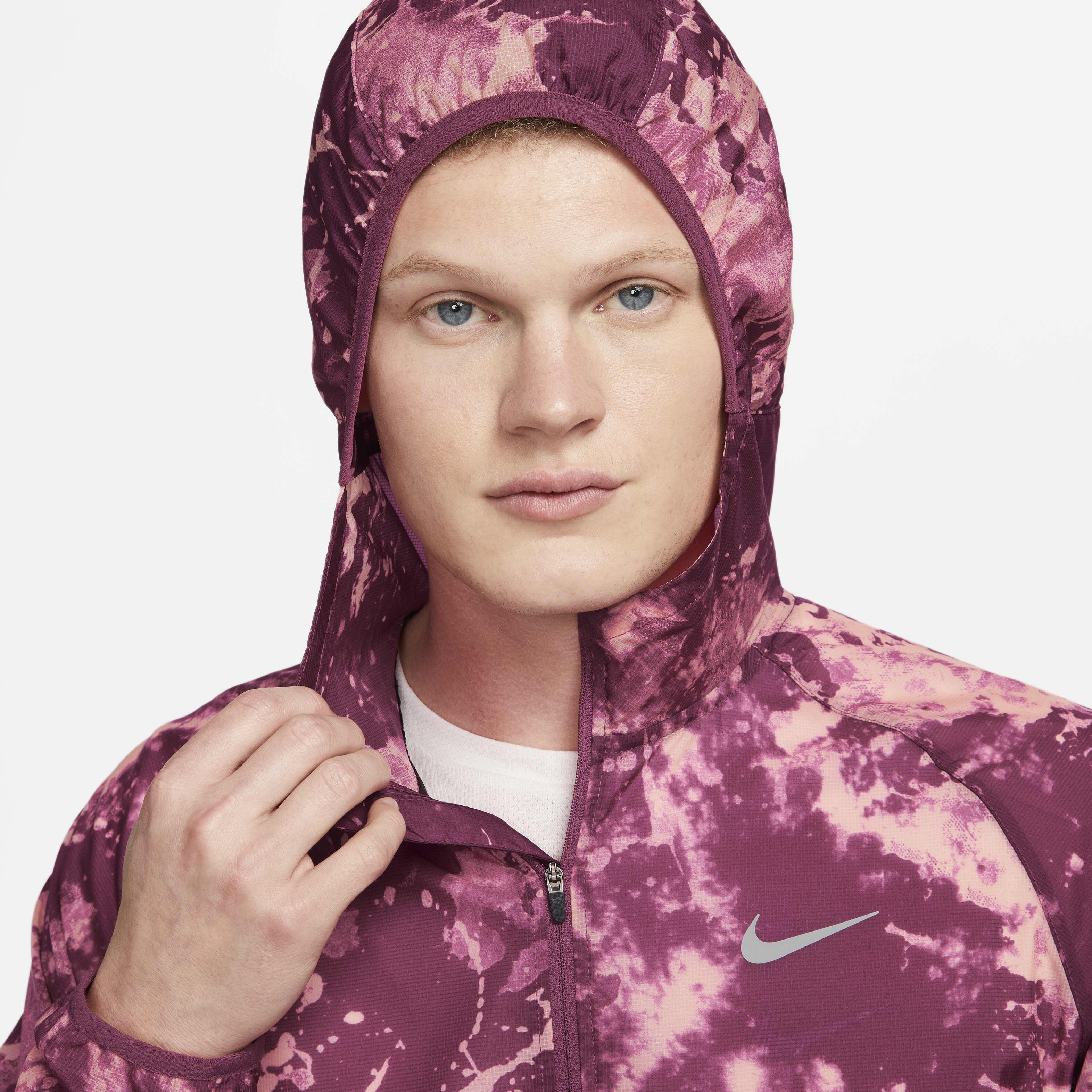 Buy Nike Repel Run Division Men's Running Jacket - Rosewood | Nike Saudi  Official