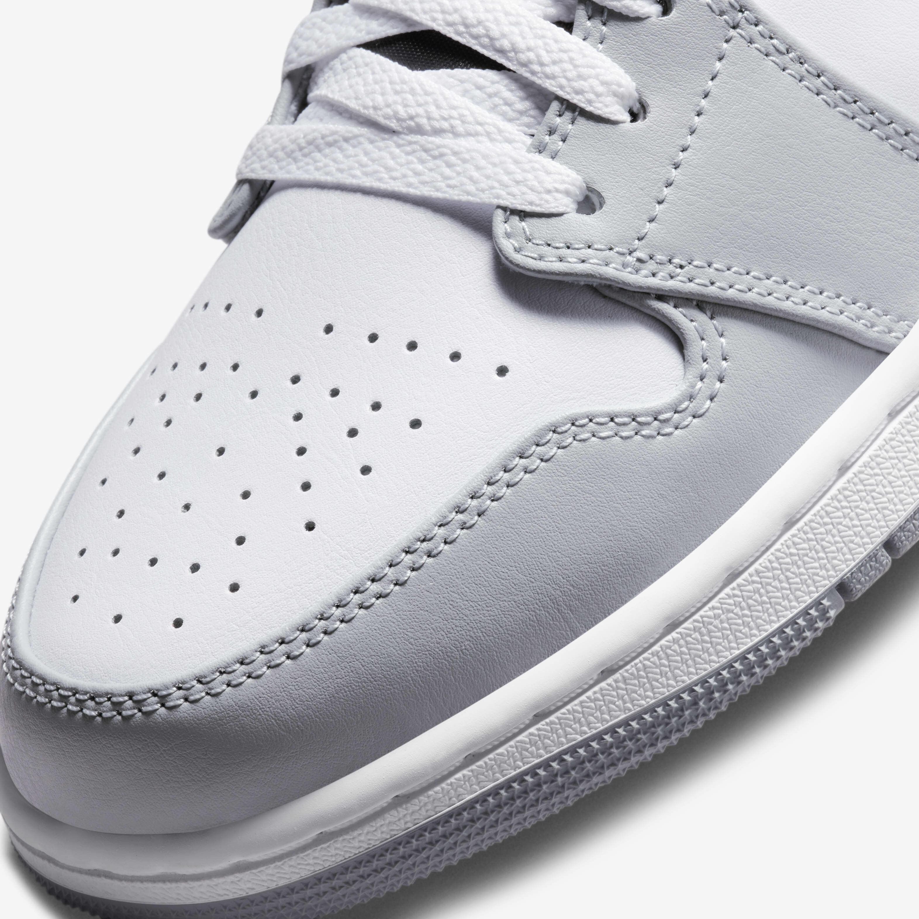 Air Jordan 1 Mid image number 6