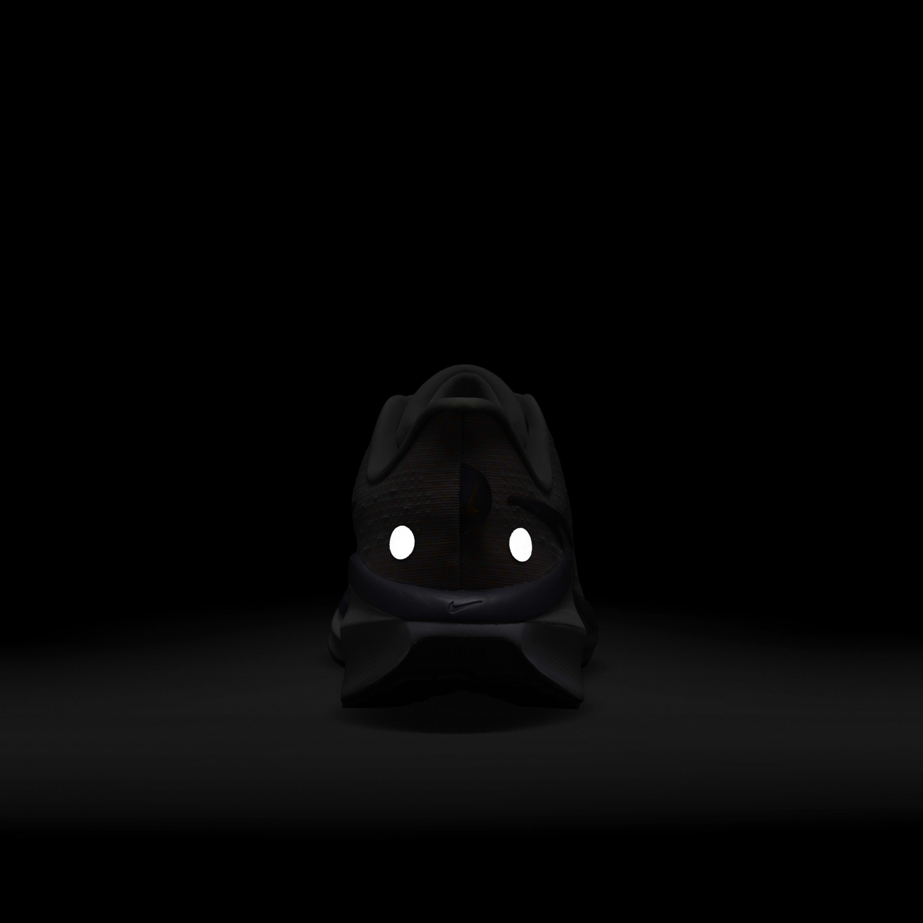 Nike Vomero 17 image number 9