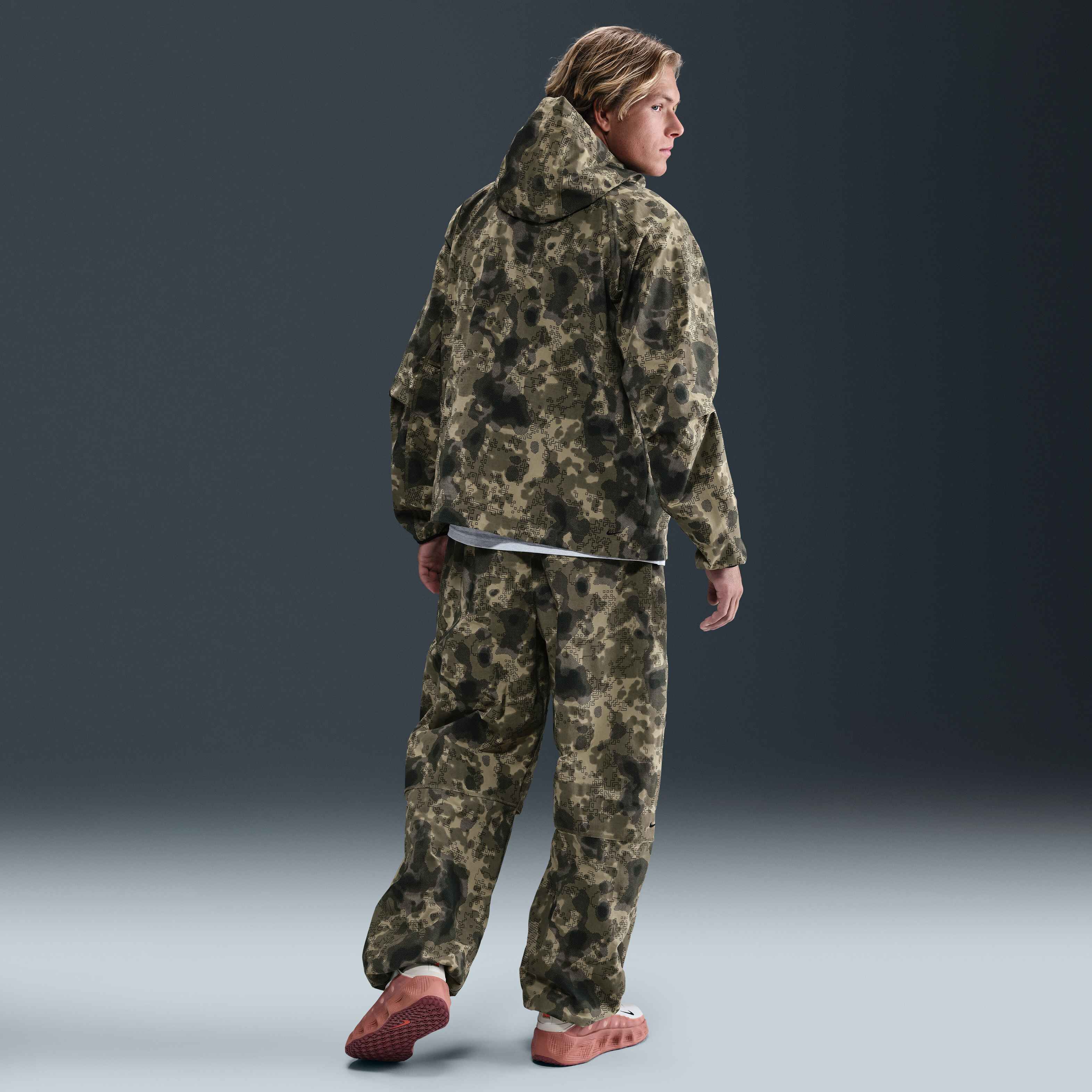 Nike Tech image number 4