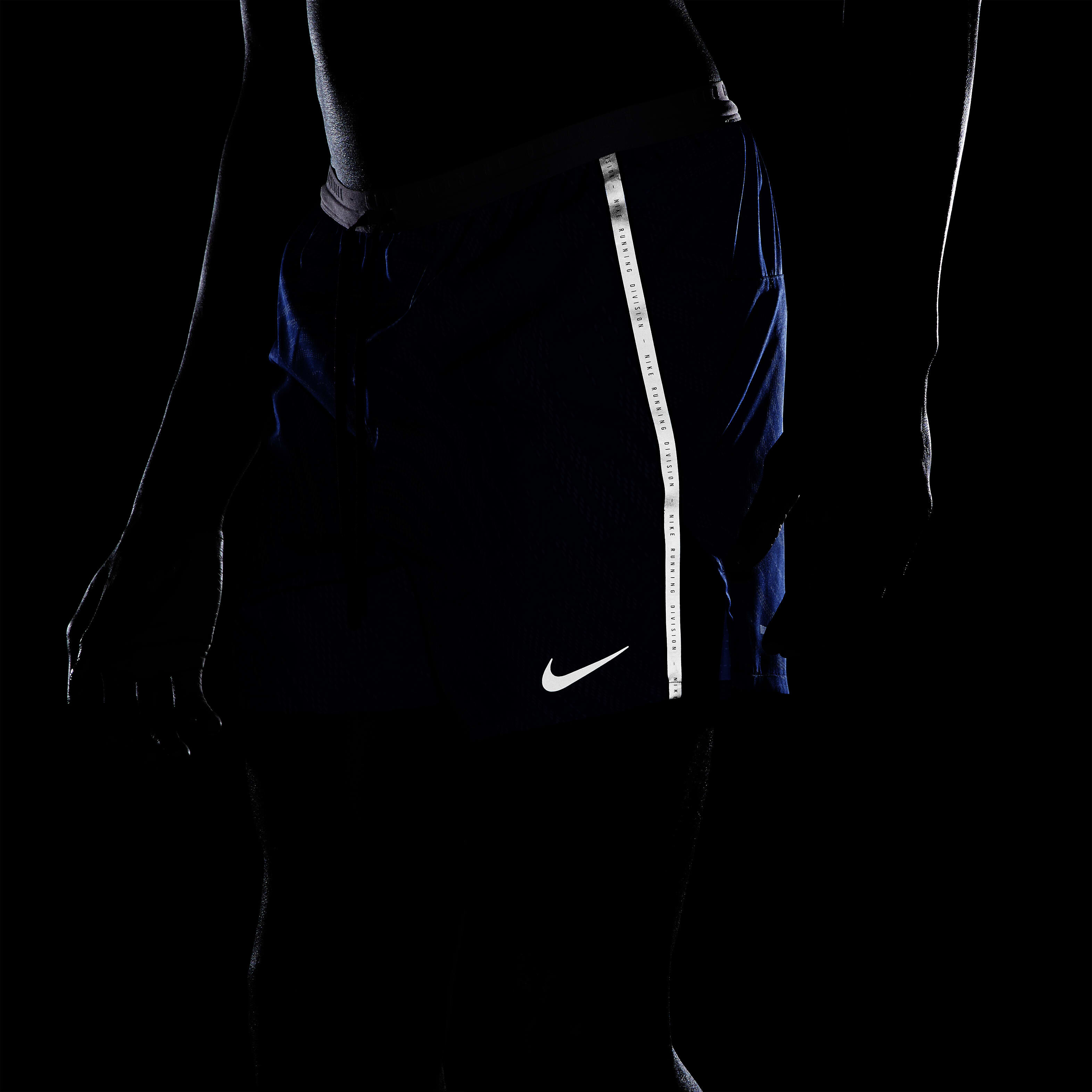 Nike Dri-FIT Run Division Stride image number 6