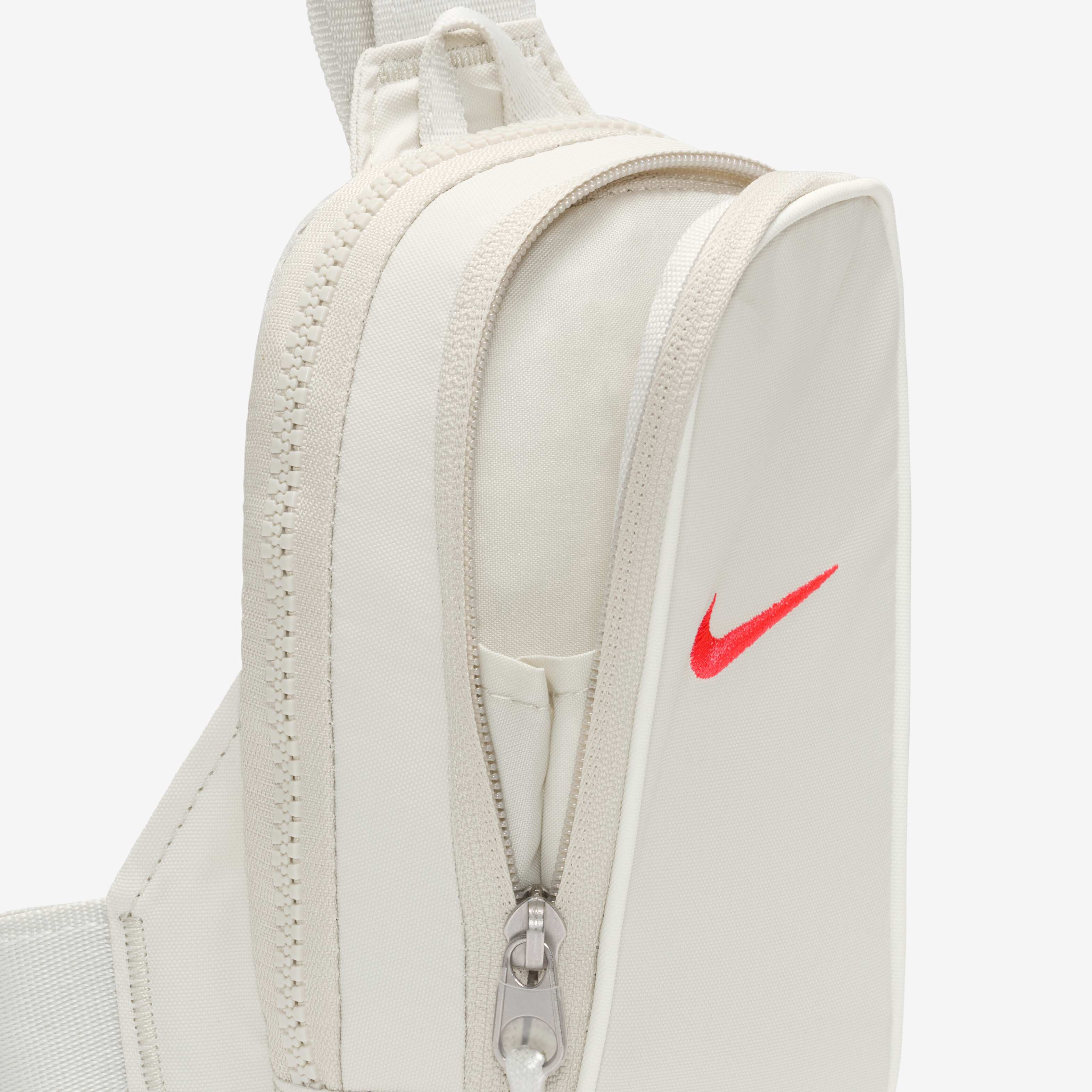 Nike Sportswear Essentials image number 4