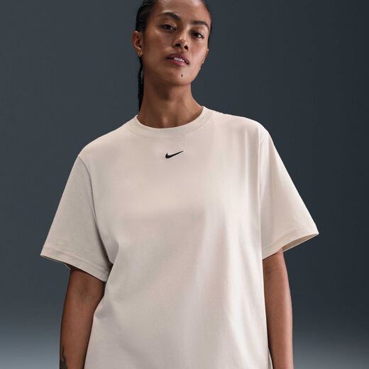 Nike Sportswear Essential