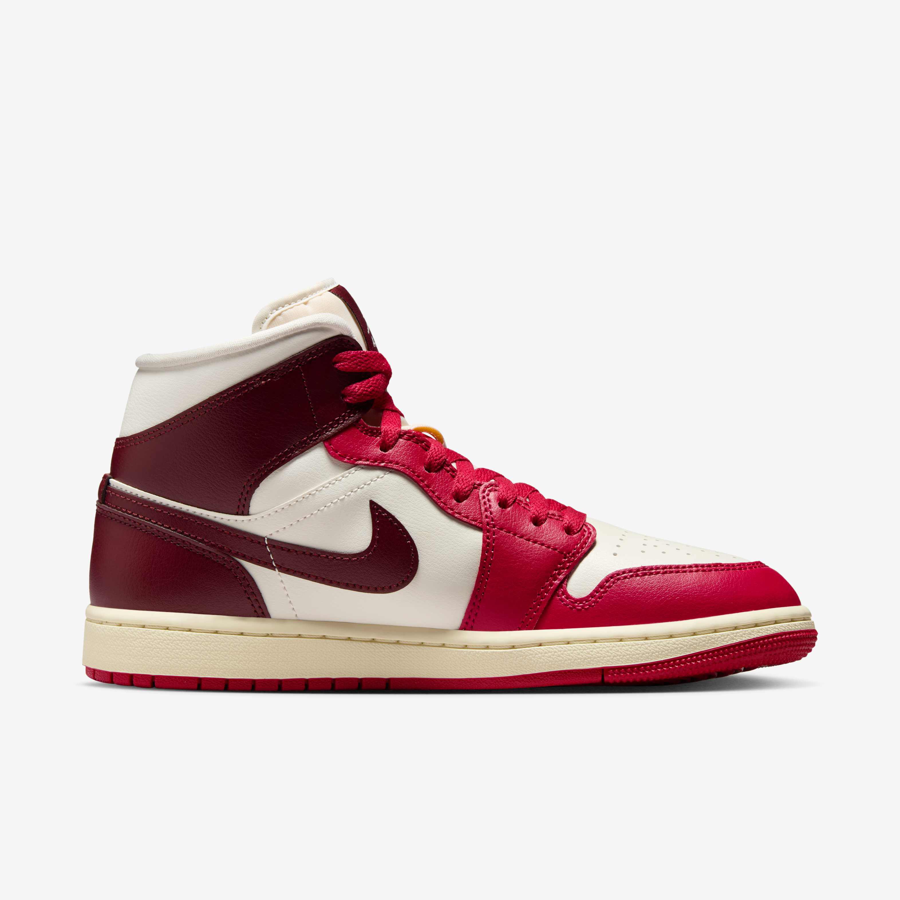 Air Jordan 1 Mid image number 2