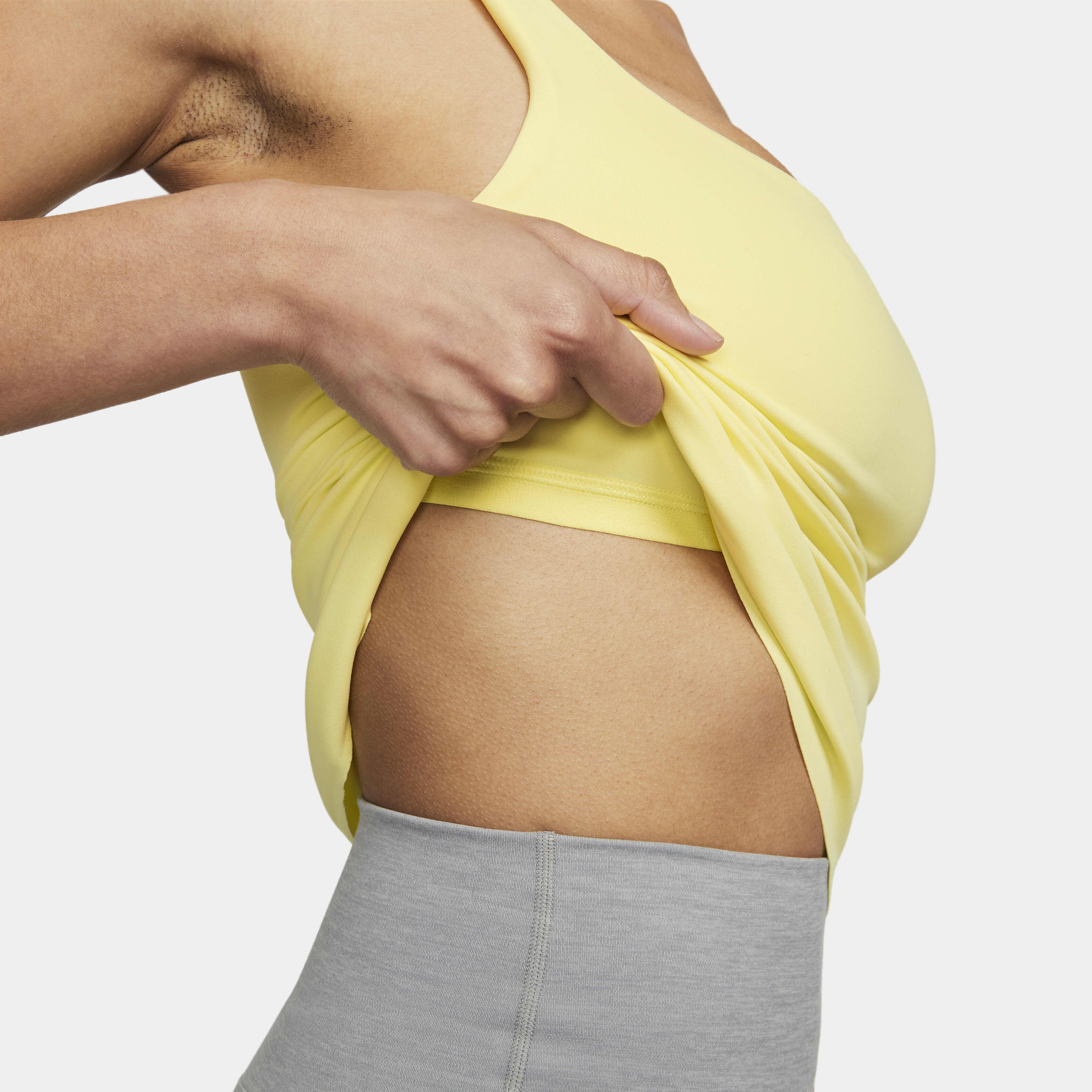 نايكي يوغا لوكس image number 4