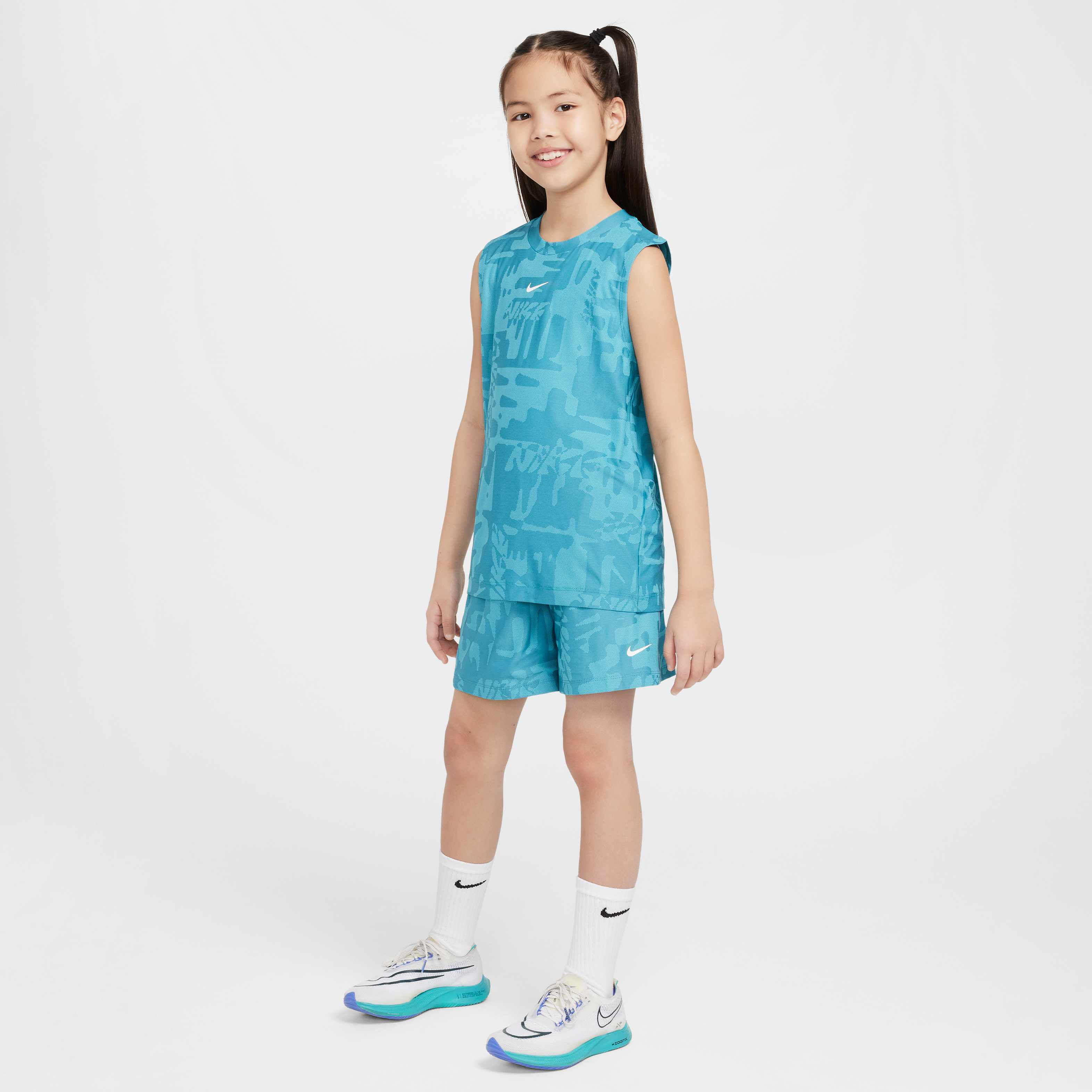 نايكي مالتي image number 6